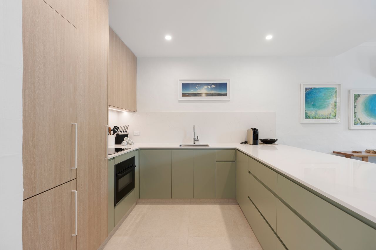 Property Image 2 - Little Cove Townhouse 7 Pandanus Street 14