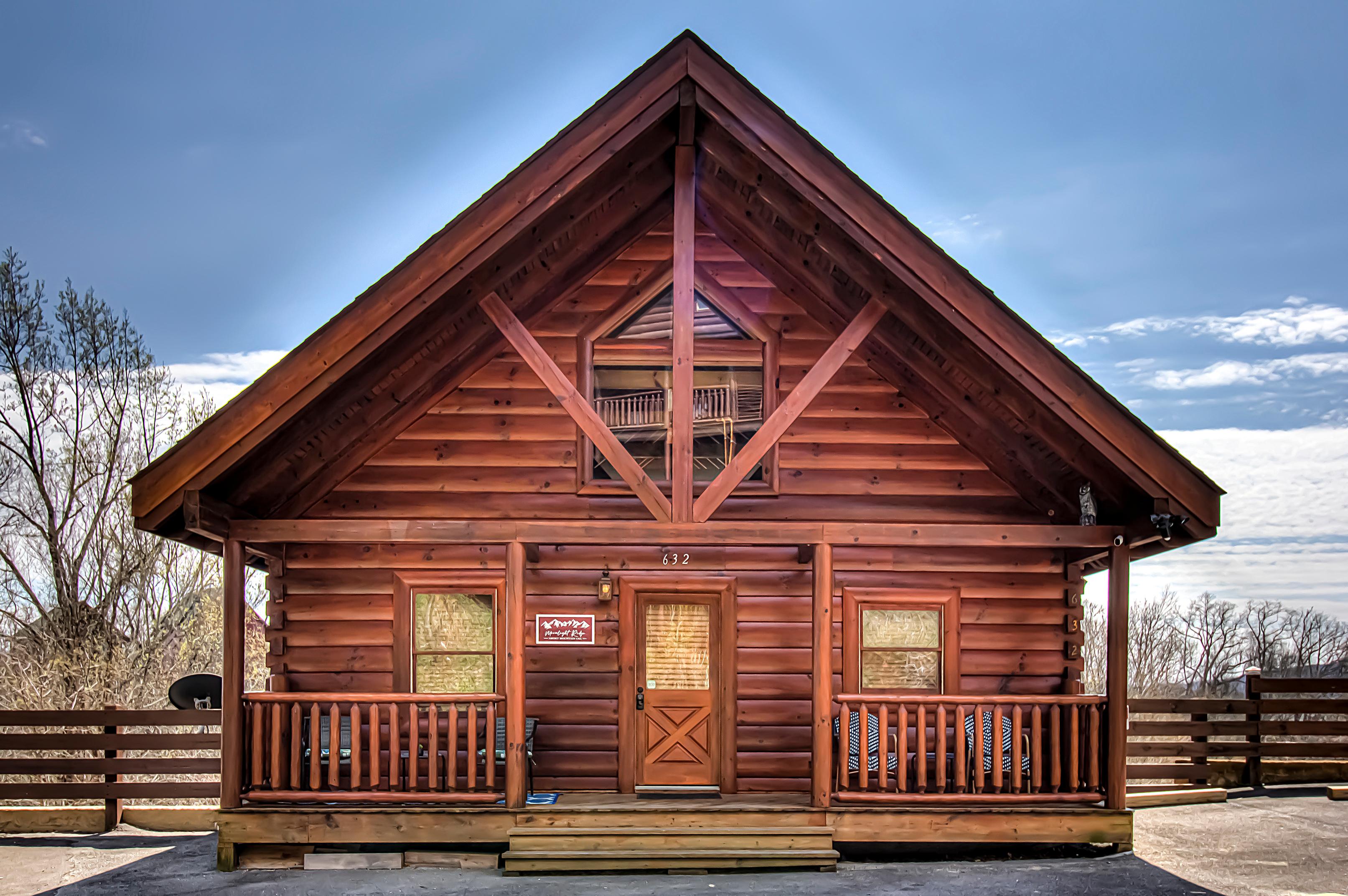 Smoky Mountain Cabin has it all at Moonlight Ridge including arcade video games, hot tub, pool table, smart TVs, internet, gas grill, and so much more!