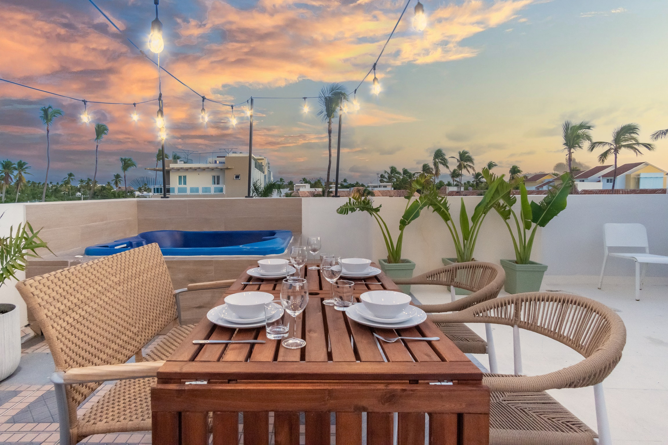 Property Image 1 - Beauty Pent House with private roof and private cool jacuzzi Property Image 1 - Beauty Pent House with private roof and private cool jacuzzi