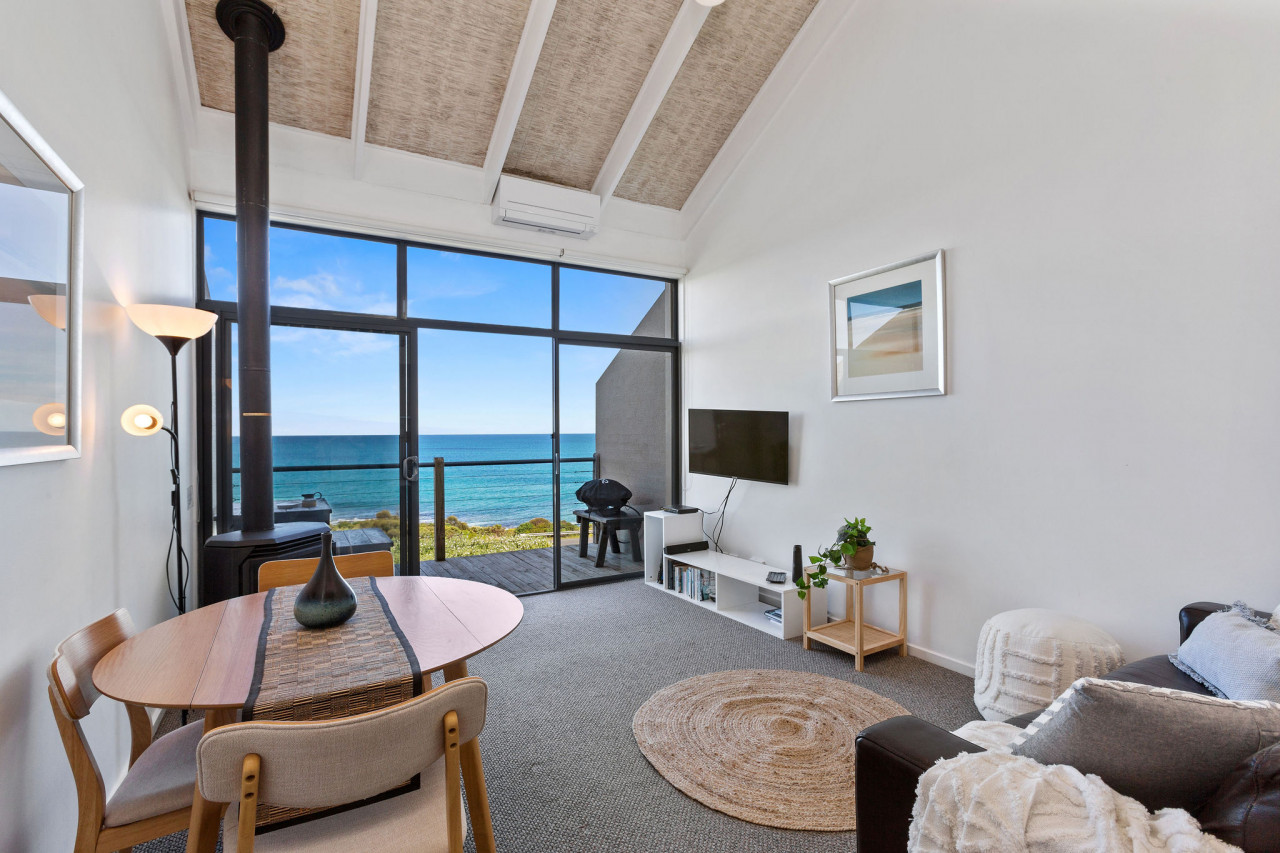 Property Image 1 - Spacious Duplex Apartment with Stunning Ocean Views