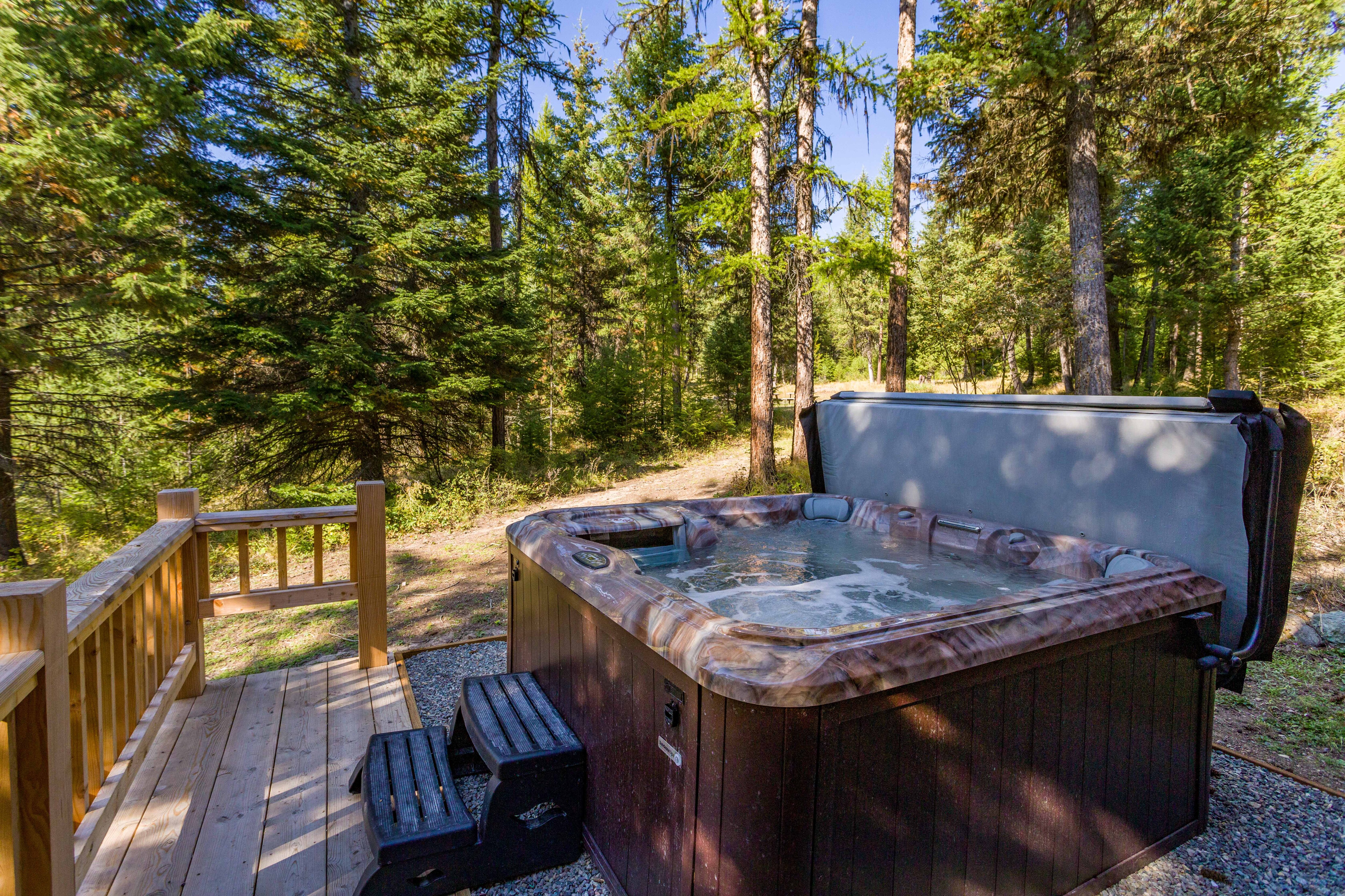 Relax in the hot tub | Exterior