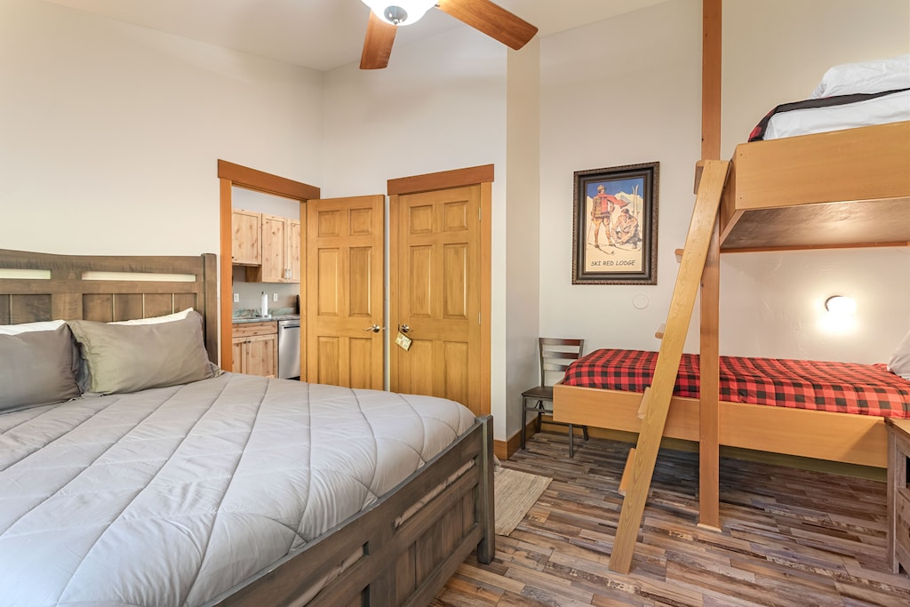 Get a good night's sleep | Queen-Sized Bed, Twin-Sized Bunk Beds | Main Level