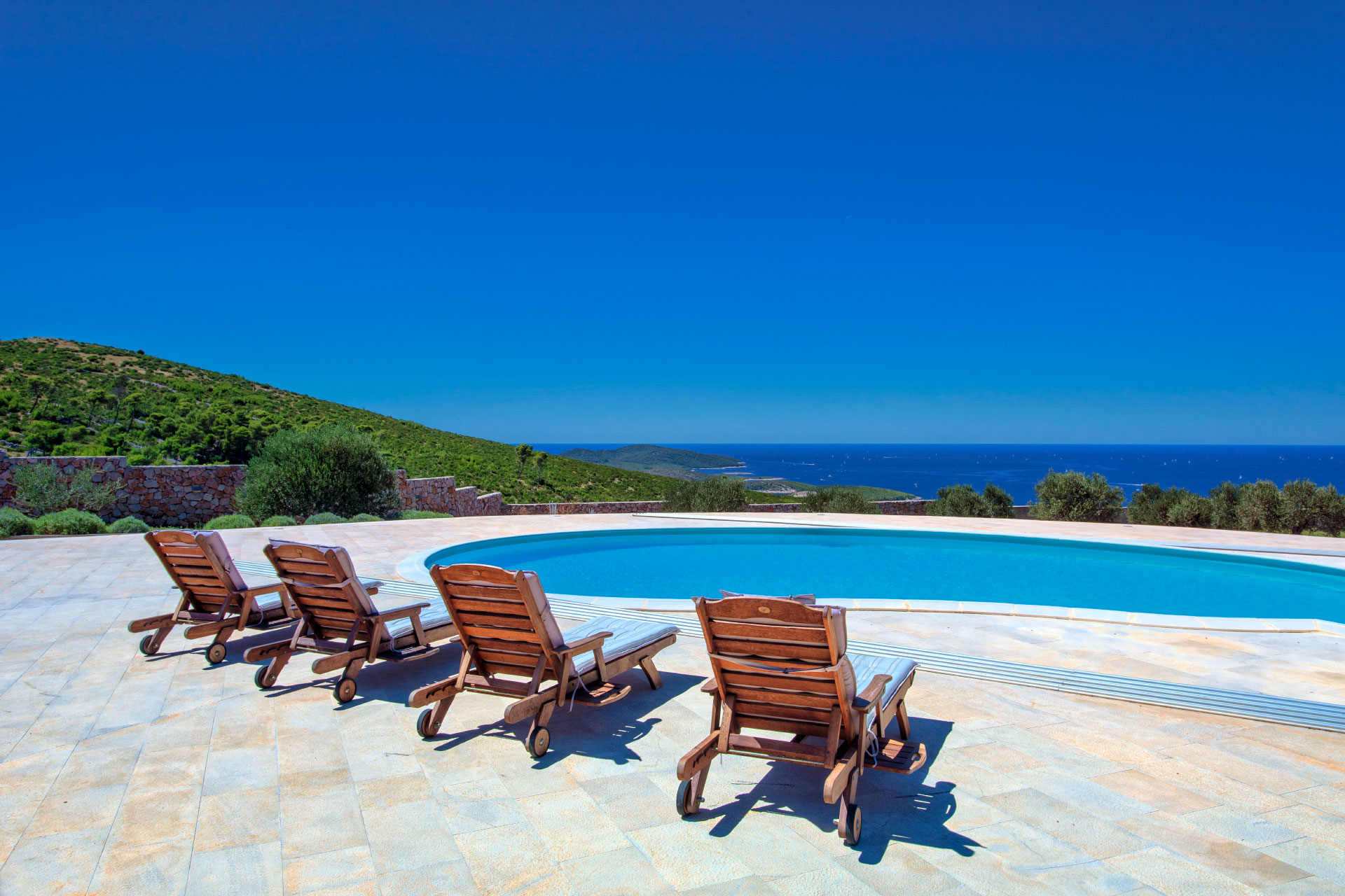 Property Image 1 - Luxurious Villa with Panoramic Sea Views