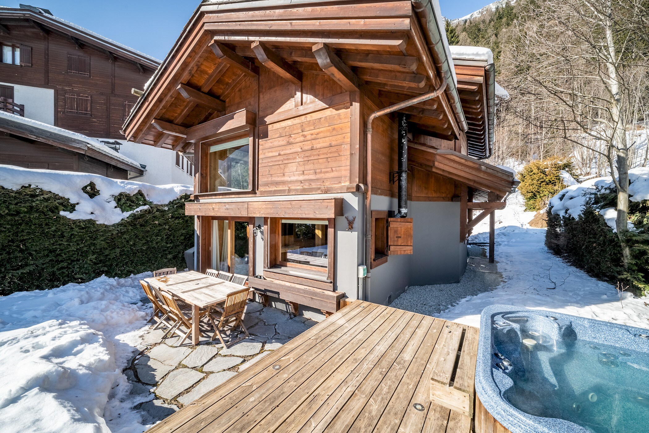 Property Image 2 - OLEA - Chalet with jacuzzi and beautiful garden 