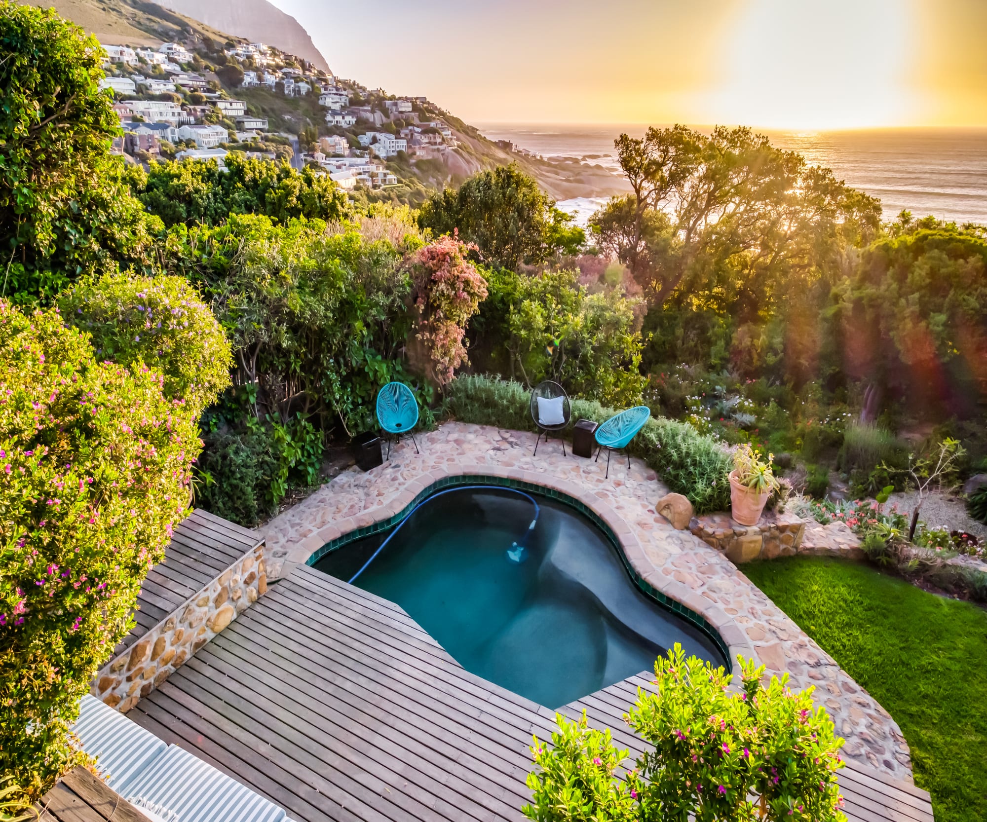 Property Image 1 - Exquisite Villa with Pool in Llandudno, Cape Town
