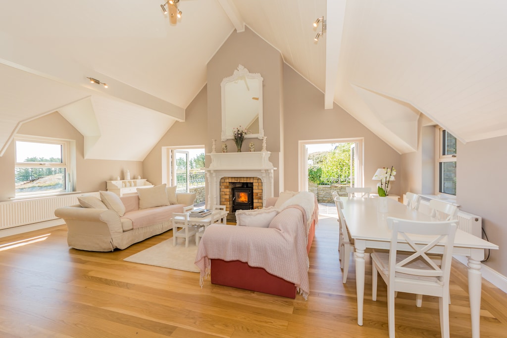 Valhalla Schull Holiday Home, Schull, County Cork