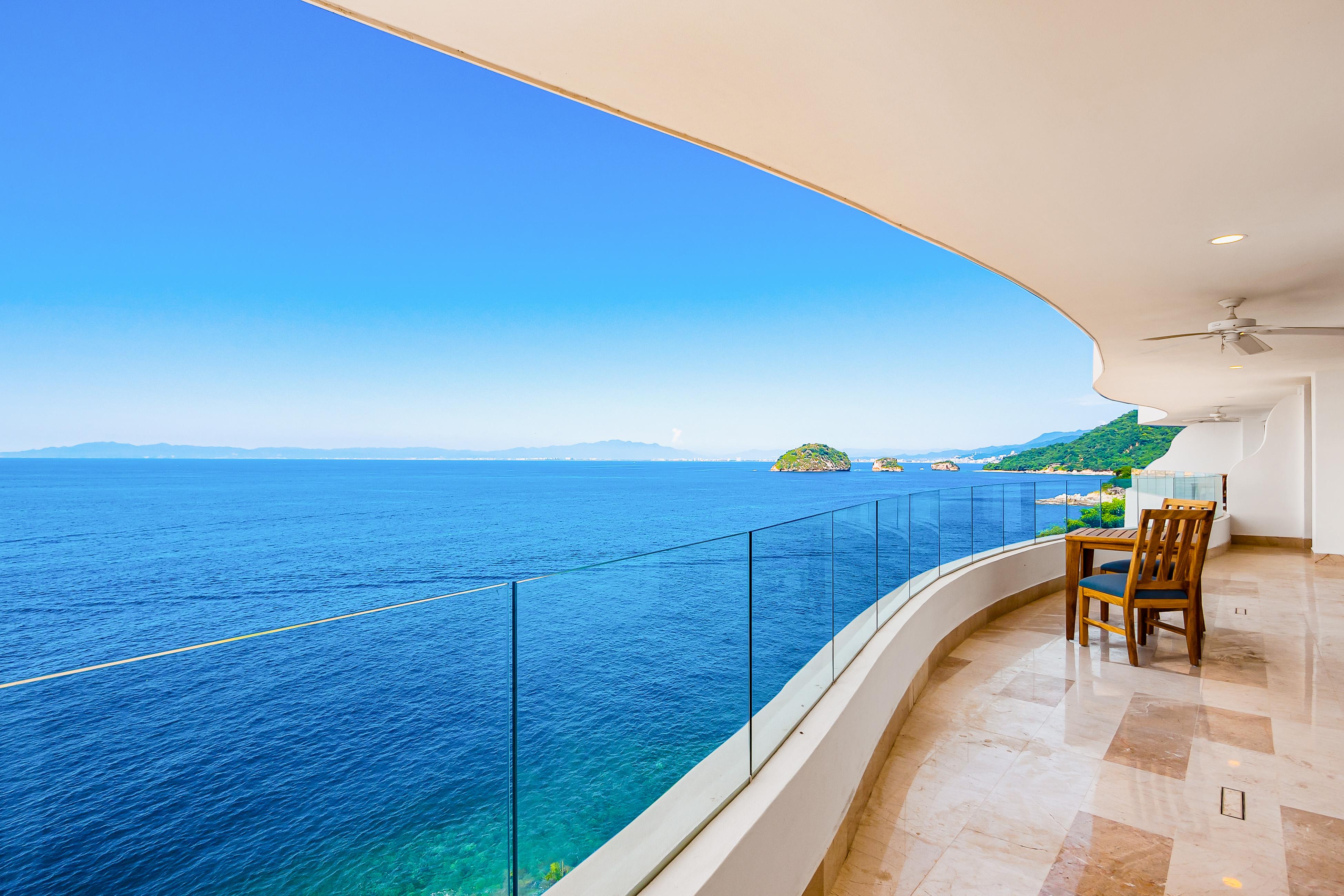 Property Image 2 - Blue Horizon 603 @ Residences