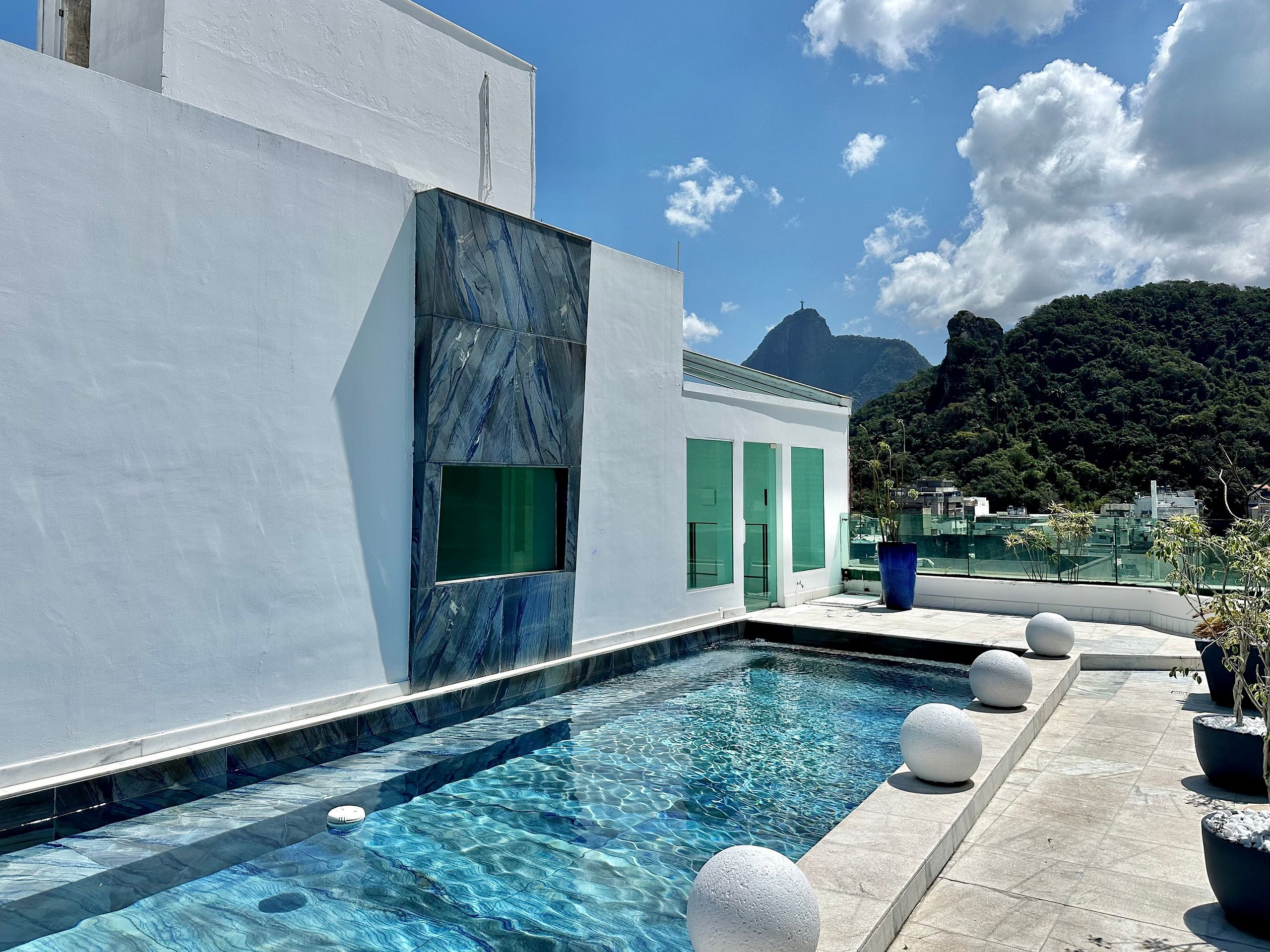 Luxury Beachfront Penthouse in Copacabana