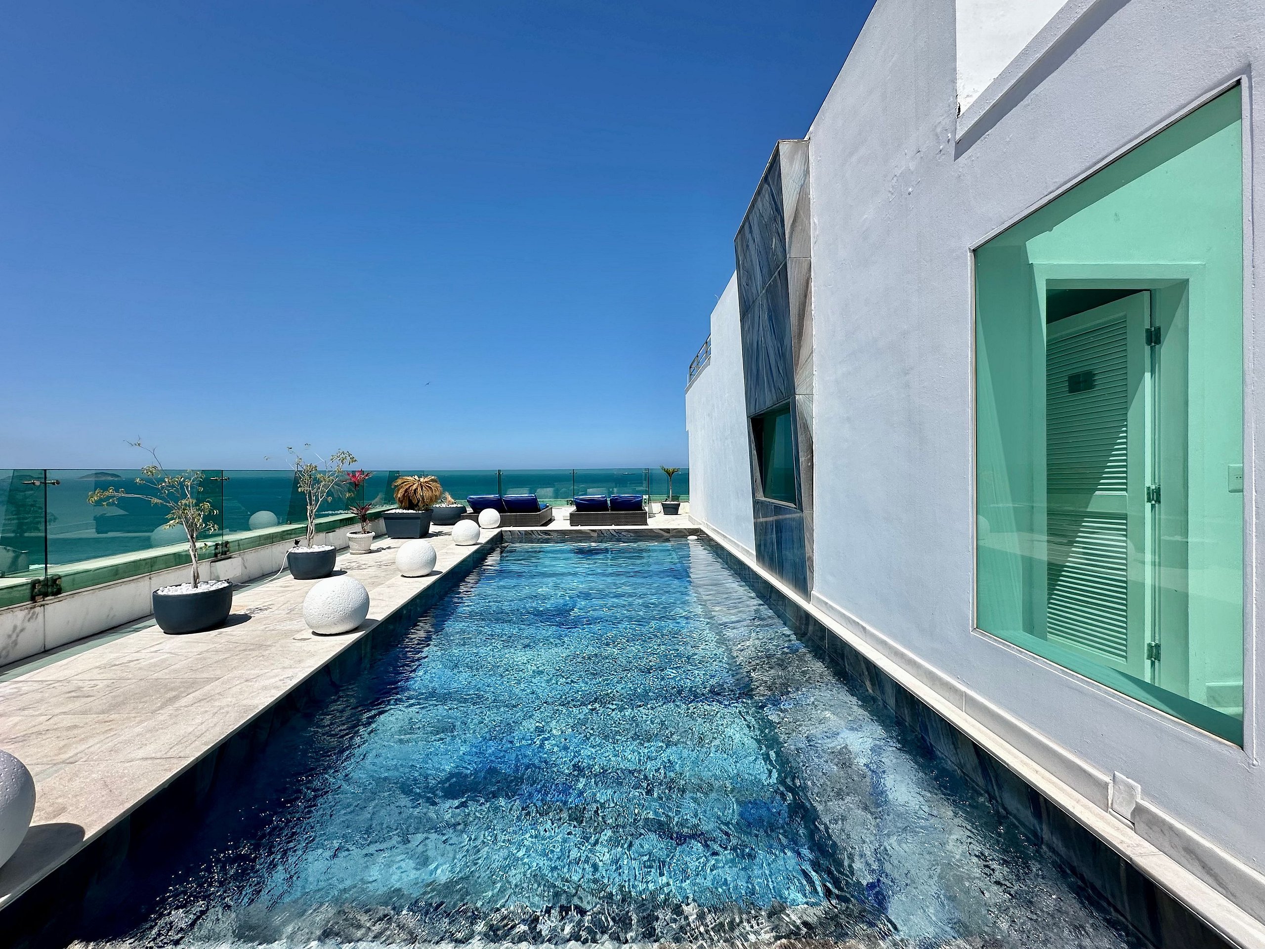 Luxury Beachfront Penthouse in Copacabana