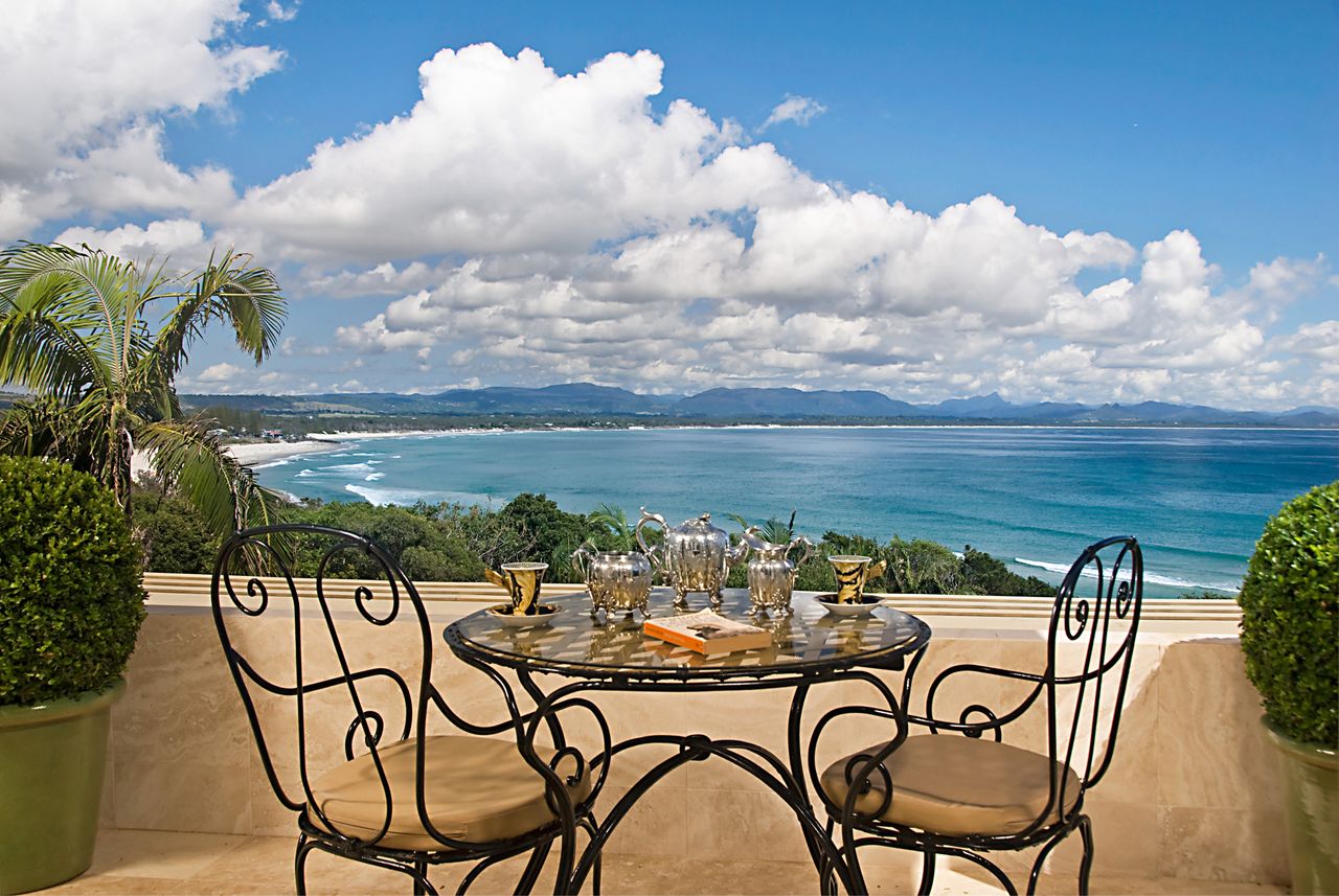 Property Image 2 - Exclusive Luxury Home with Panoramic views of the Mountains and Beach in Byron Bay