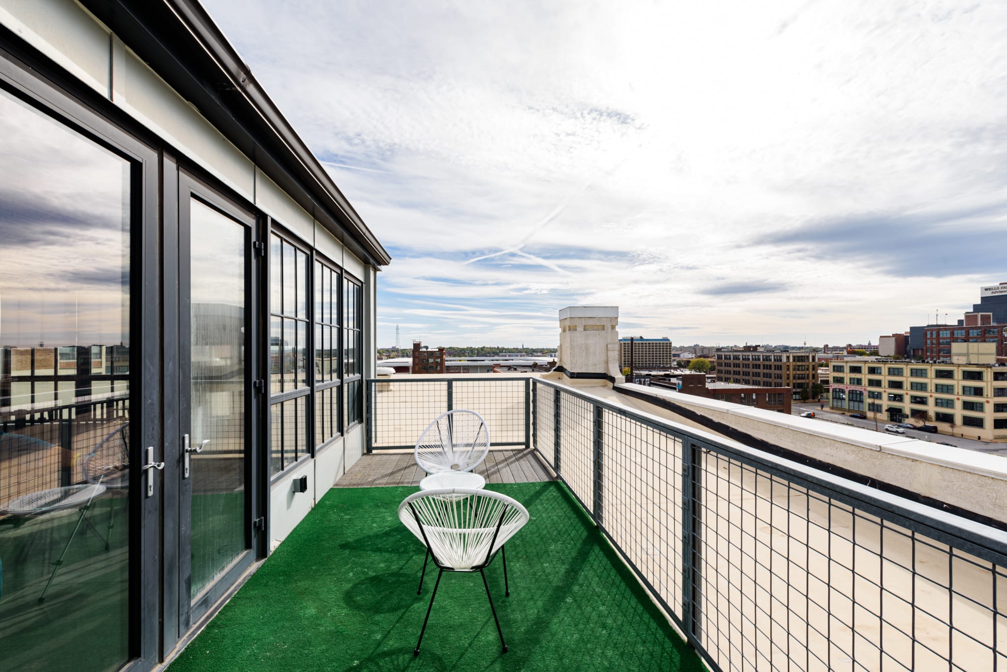 Property Image 2 - Gorgeous 2BR penthouse w/ Skyline view