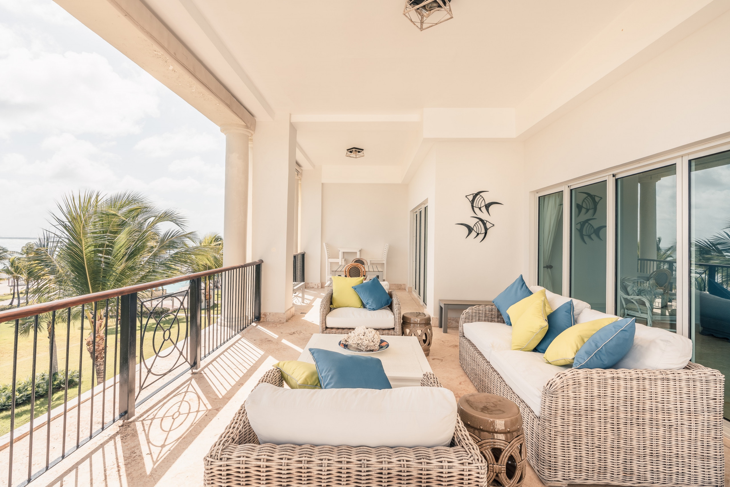 Property Image 1 - Open and bright beachfront Apt at Aquamarina Property Image 1 - Open and bright beachfront Apt at Aquamarina