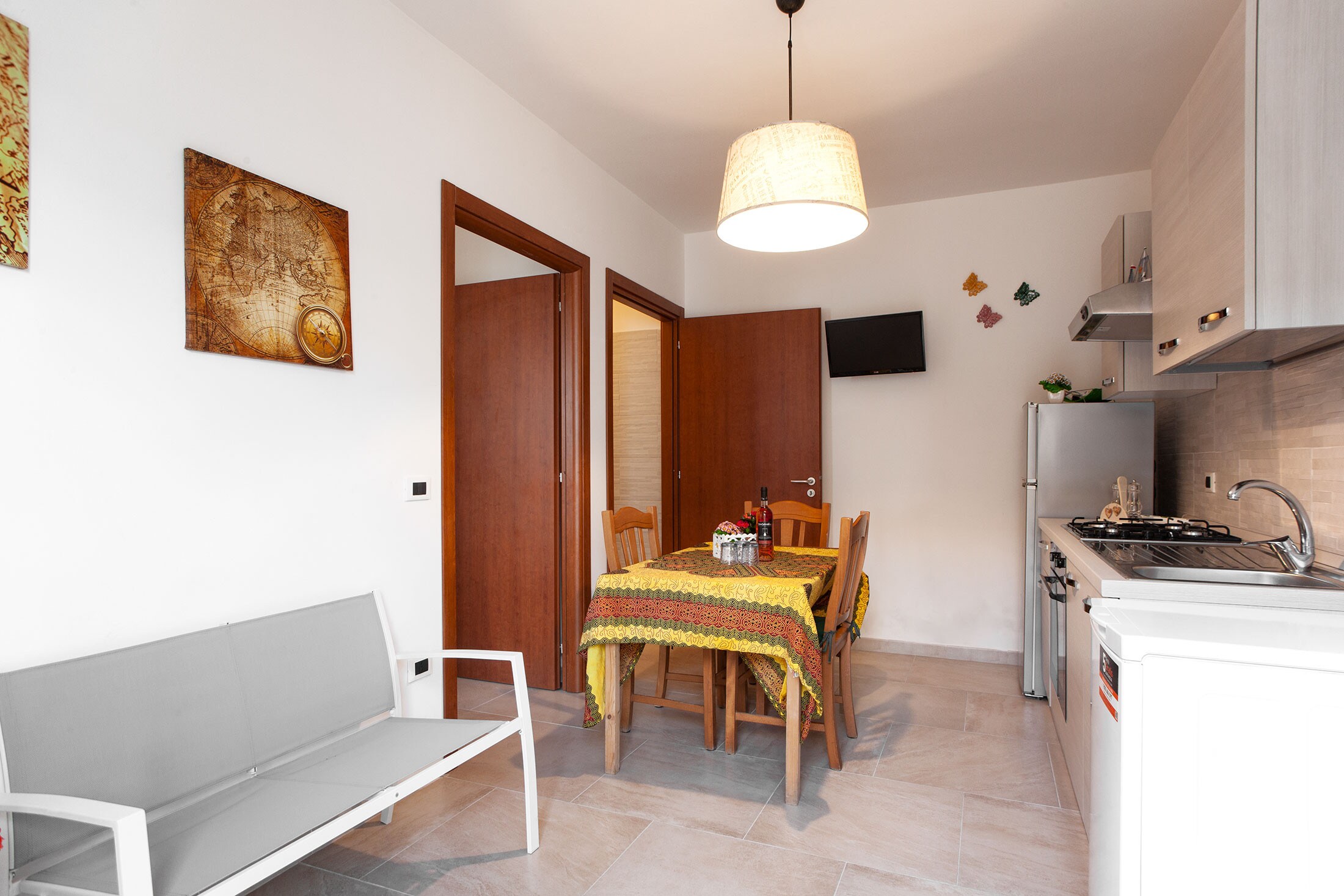 Property Image 2 - Good value one-bedroom flat 2-4 guests very close to the beach Sant’Isidoro m528