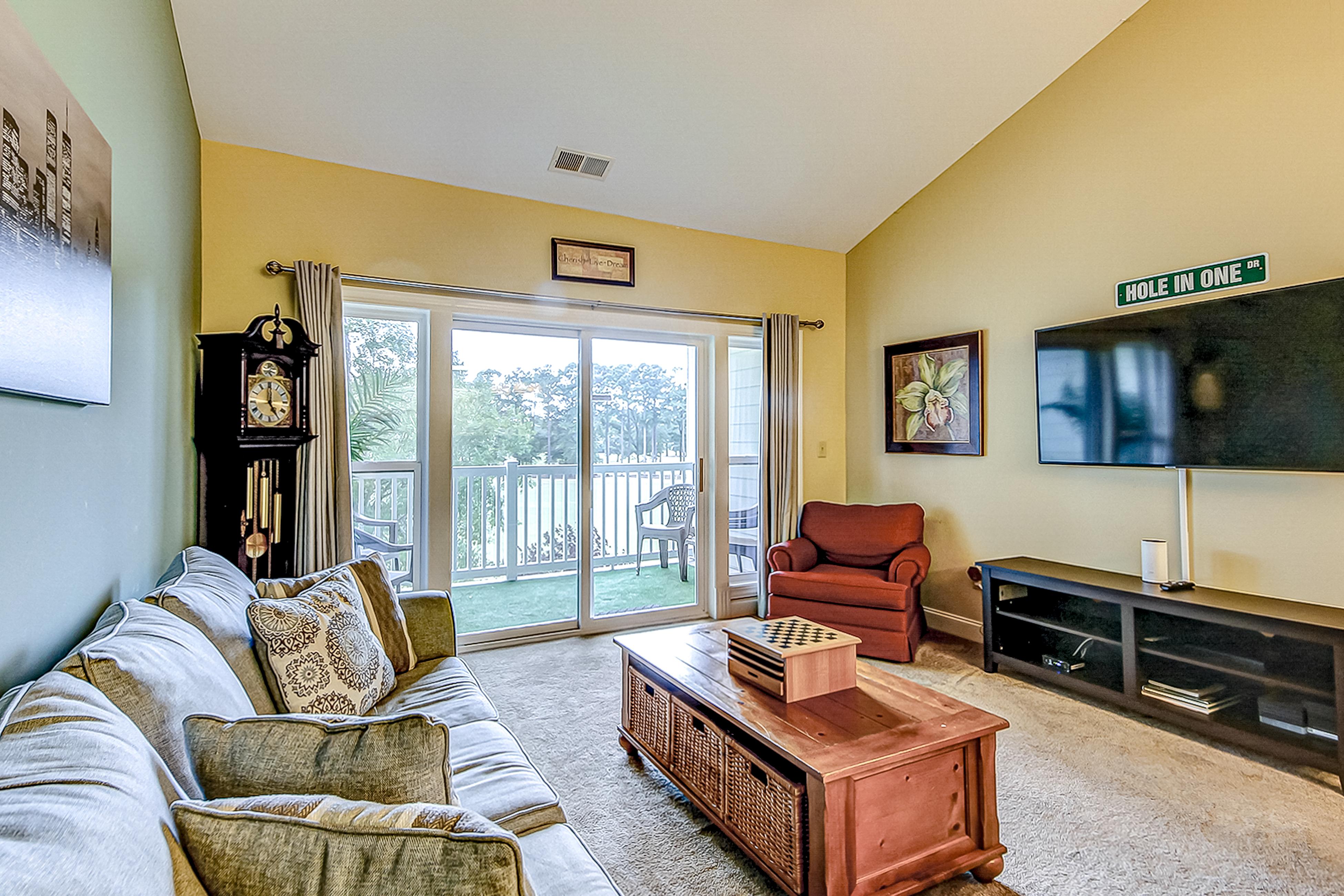 Property Image 1 - Paradise on the Course 303