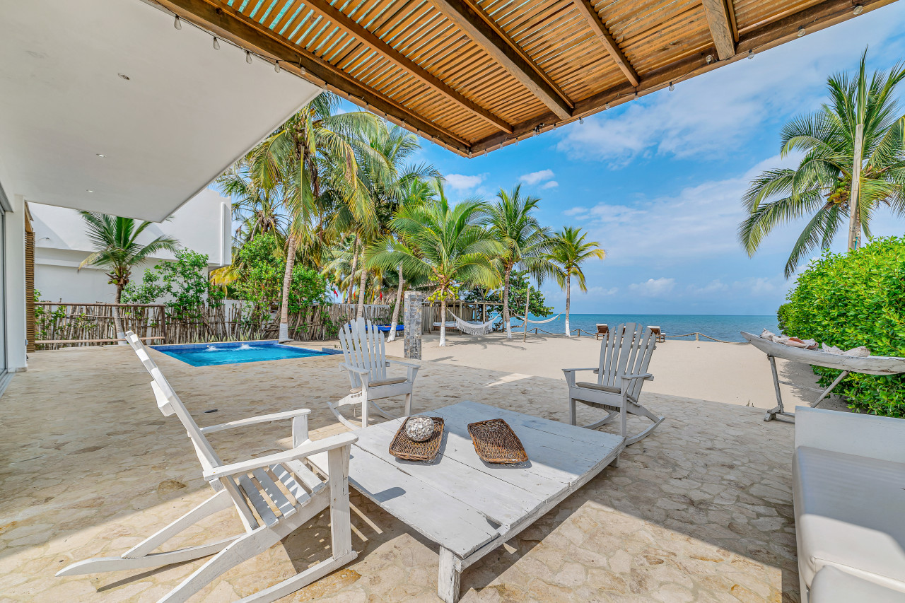 Property Image 2 - Luxury Villa private beach Tolu