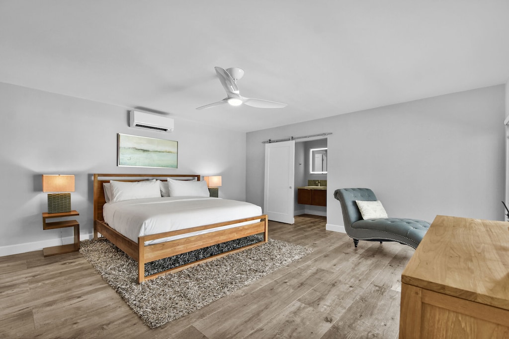 Bedroom 1 with King Bed, ensuite