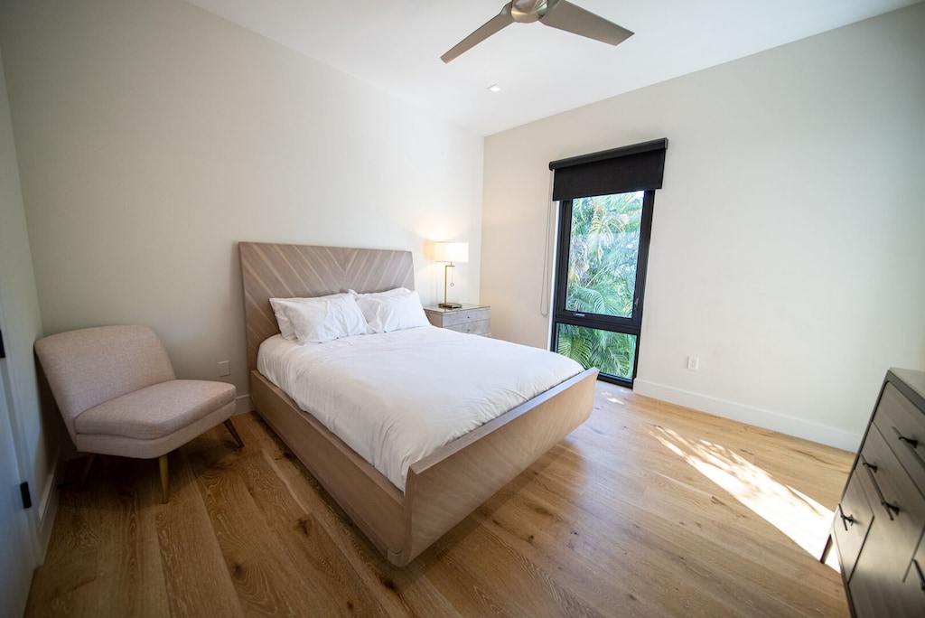 Bedroom 3 with Queen Bed