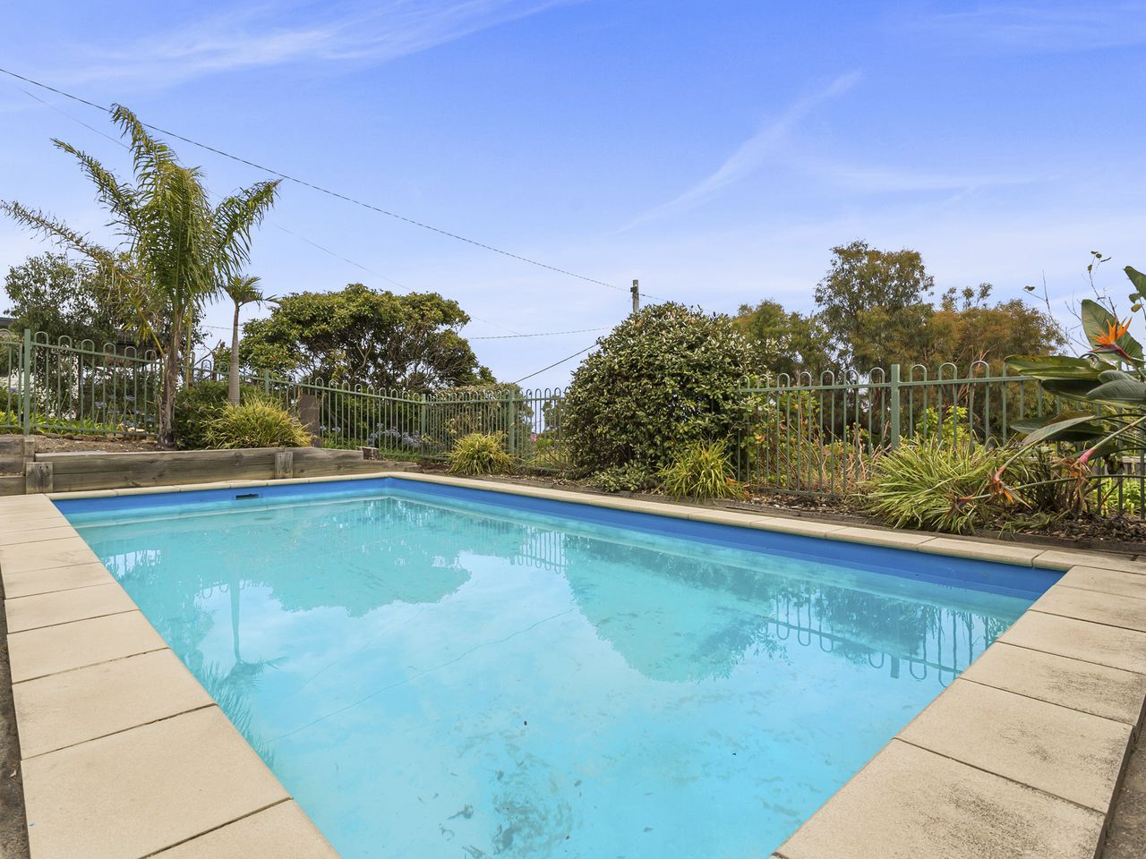 Property Image 2 - Mccrae Family Beach House - Bay Views - Swimming Pool - Air Con