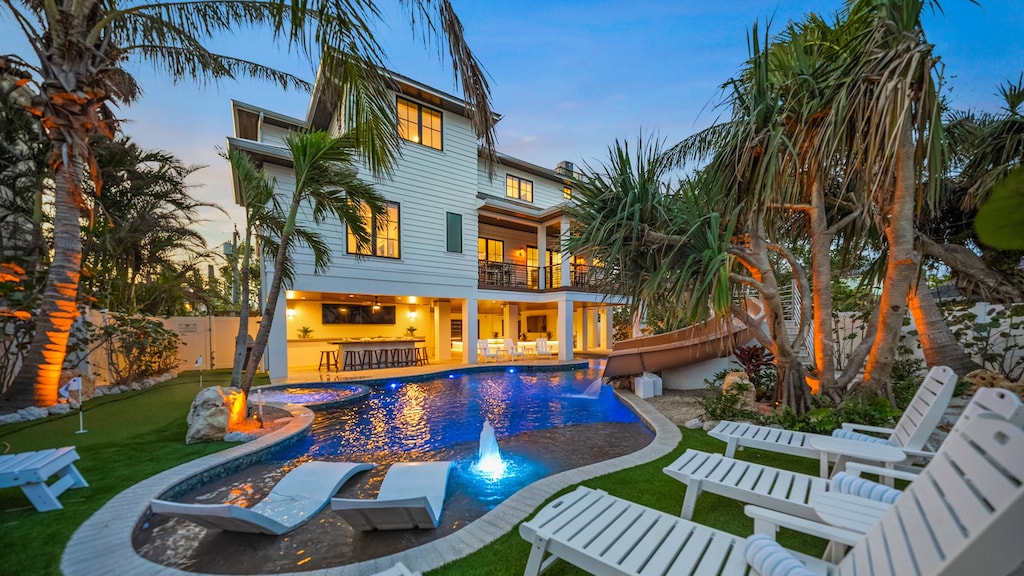 Twilight - The Oasis - Resort Style Pool/Spa - Mini Golf - Sunken Living Room