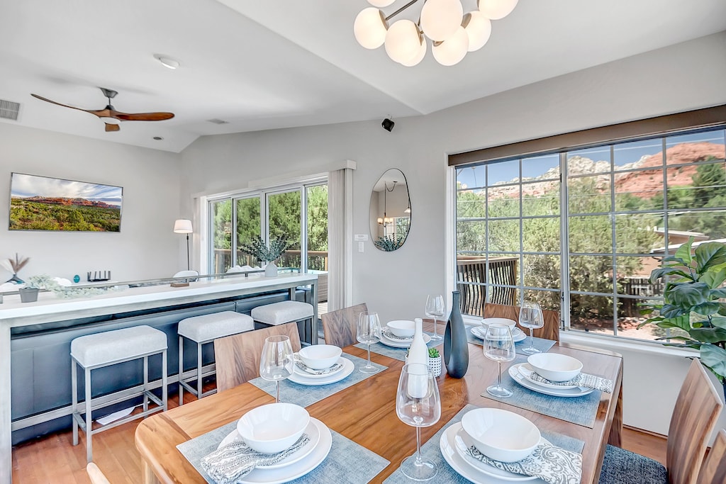 Enjoy the Red Rock Views with Enjoying a Meal!