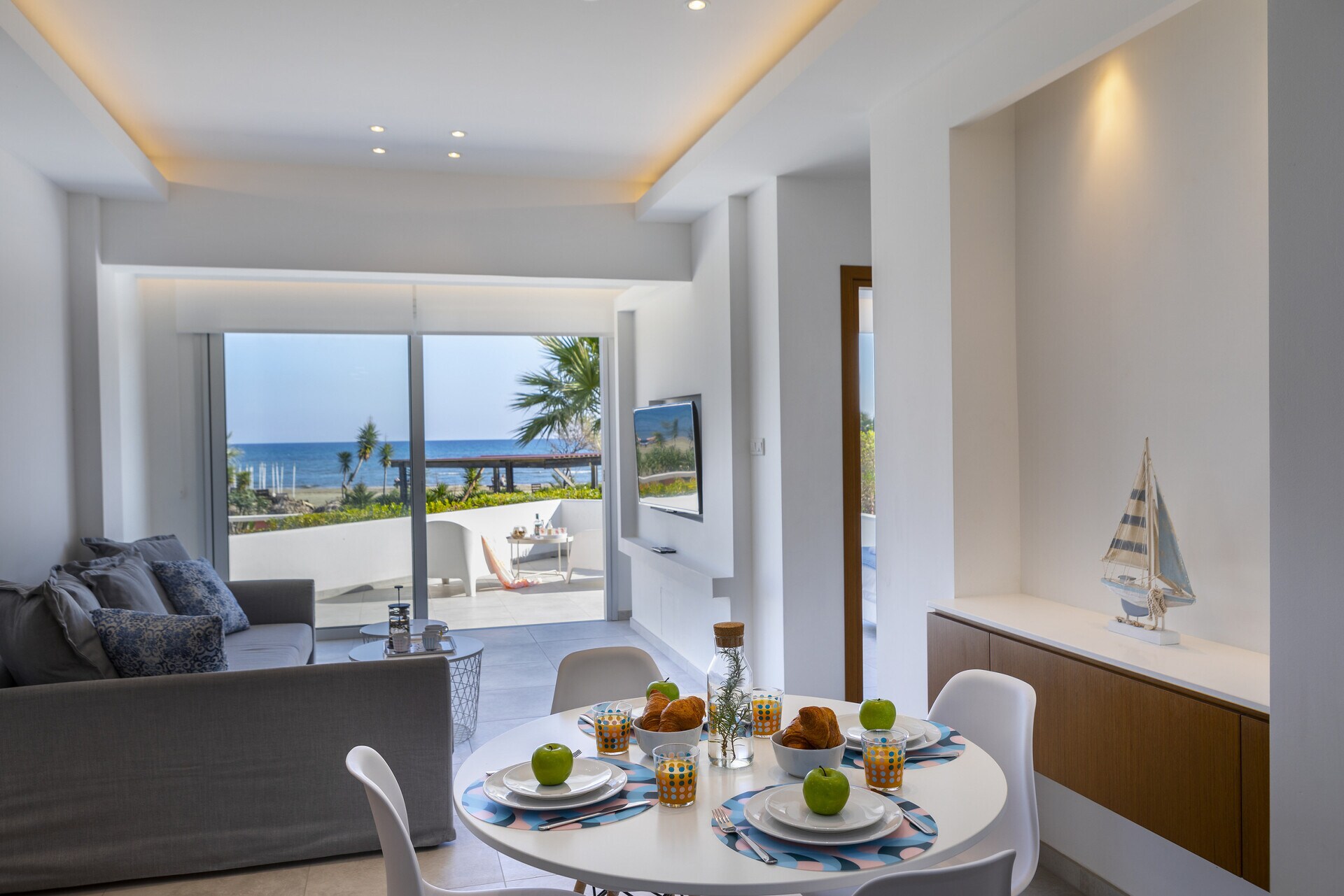 Property Image 1 - Imagine You and Your Family Renting this Perfect Beachfront Apartment, Larnaca Apartment 1388