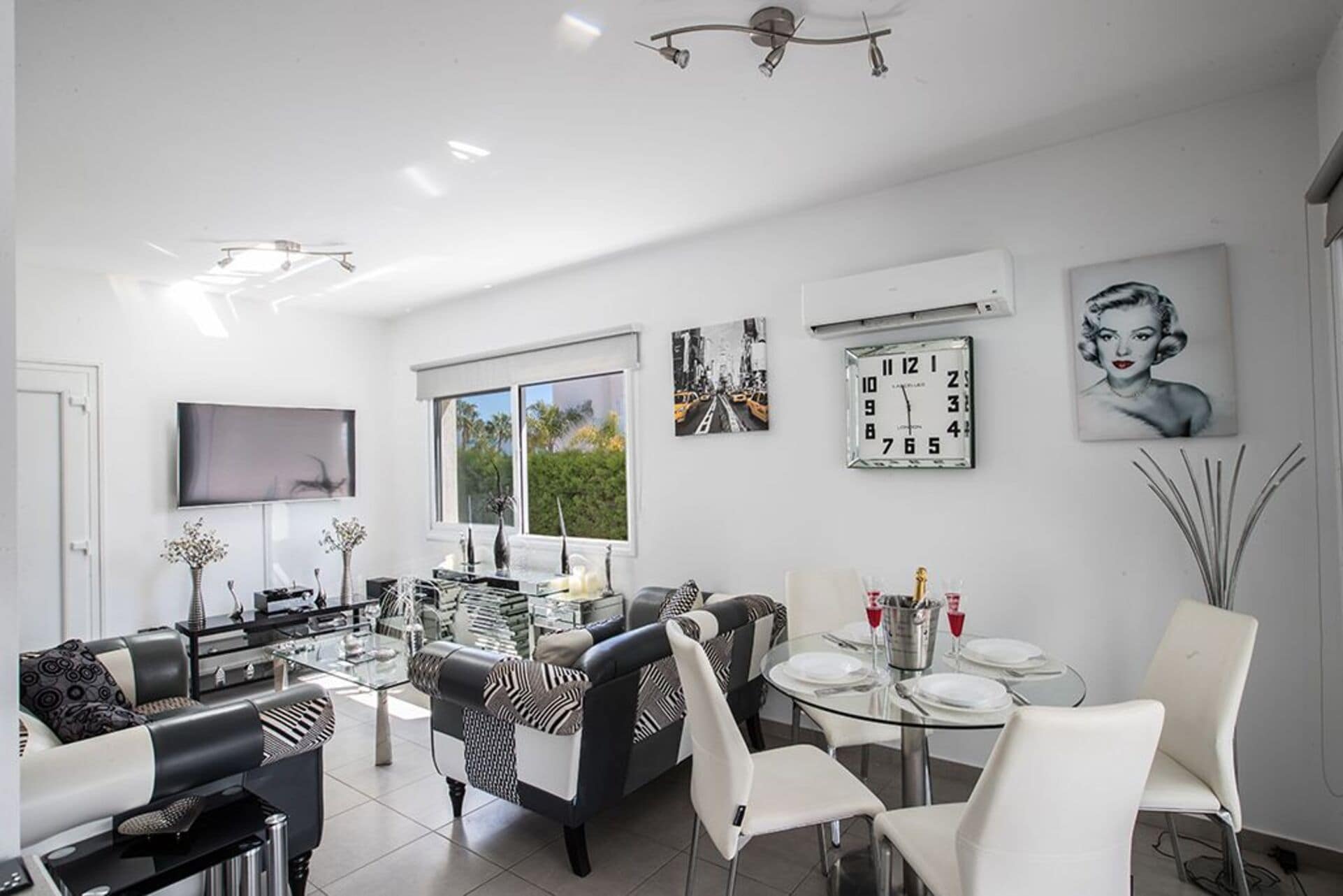 Beautiful Villa Minutes from the Beach, Protaras Villa 1405