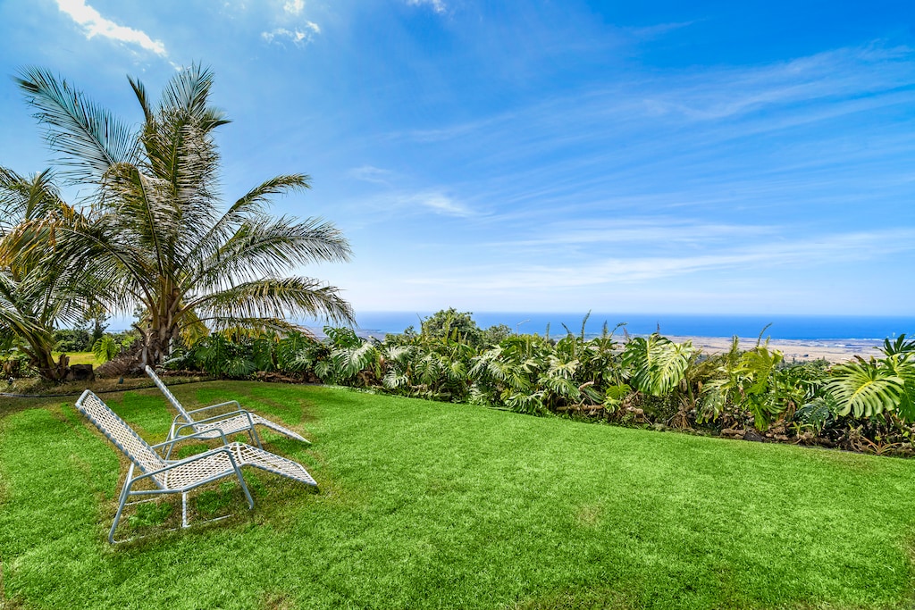 Lounge on the lawn with breathtaking views!