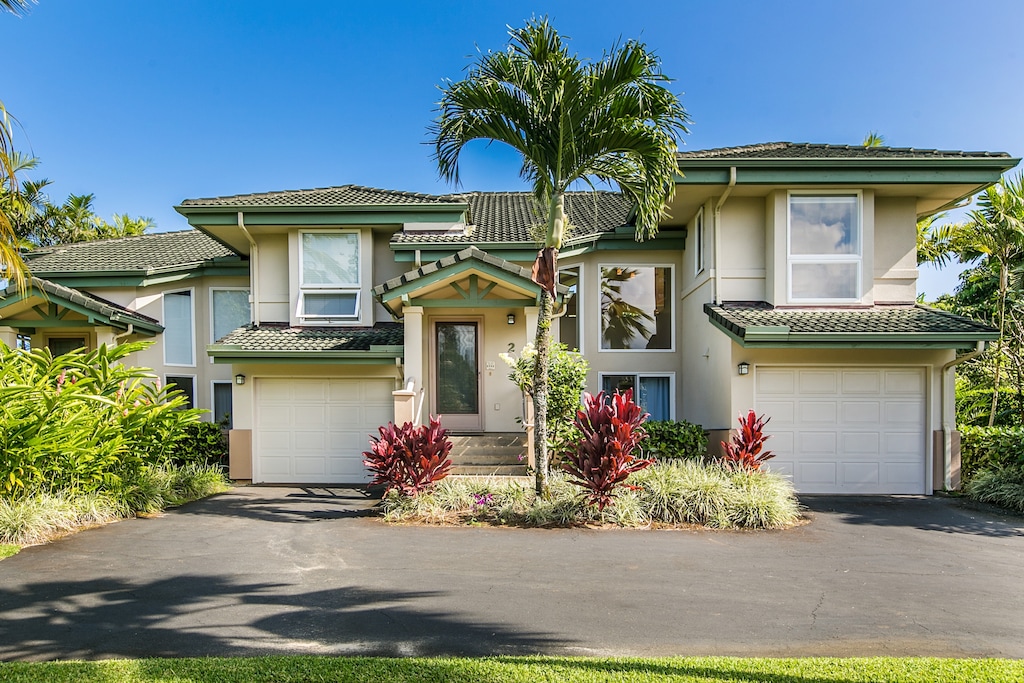 Discover Ku'u Lei Villa, your Hawaii home away from home, where comfort and island charm await.