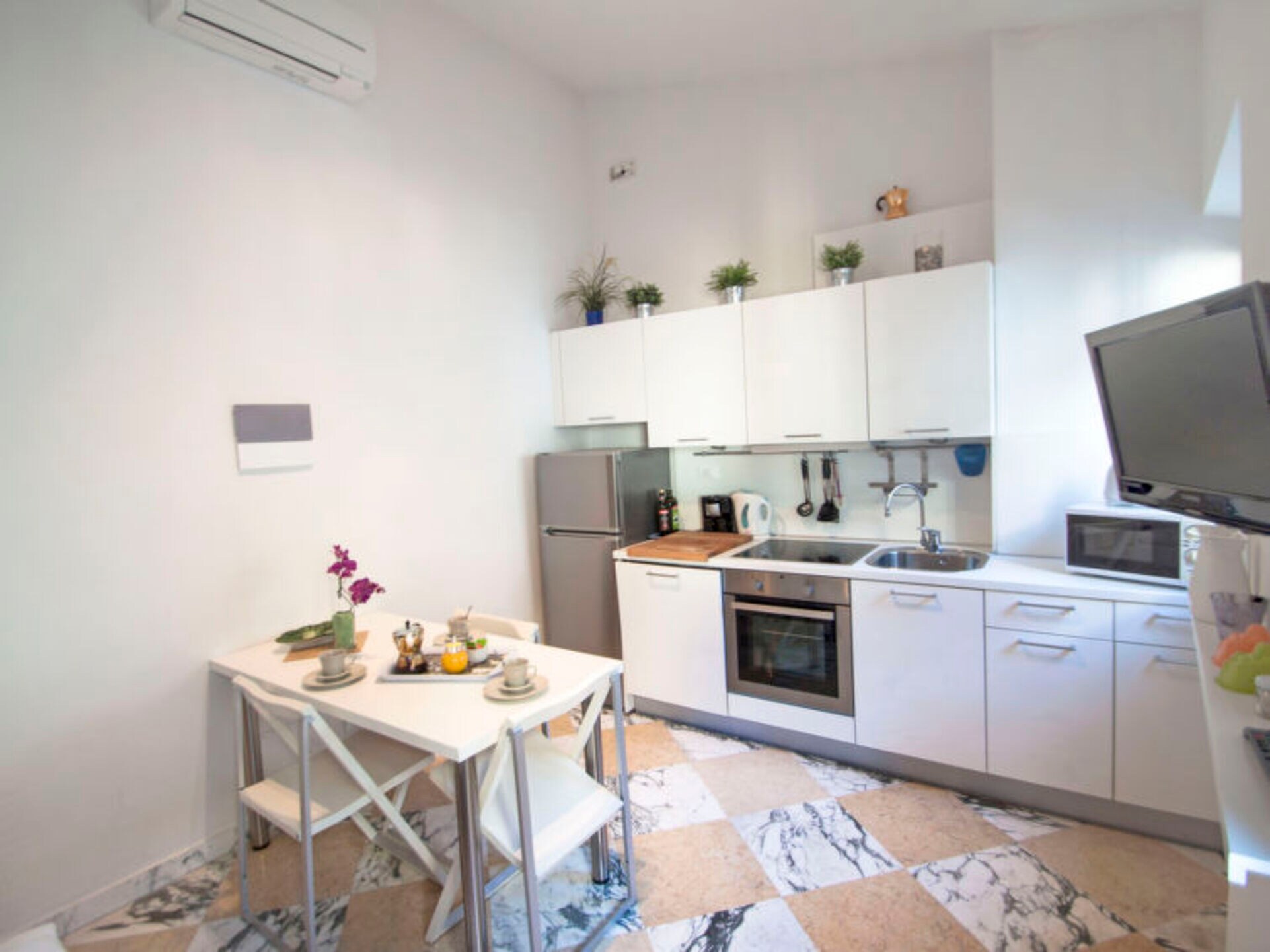 Property Image 2 - Luxury Apartment for the Perfect Holiday, Firenze Città and surroundings Apartment 1005