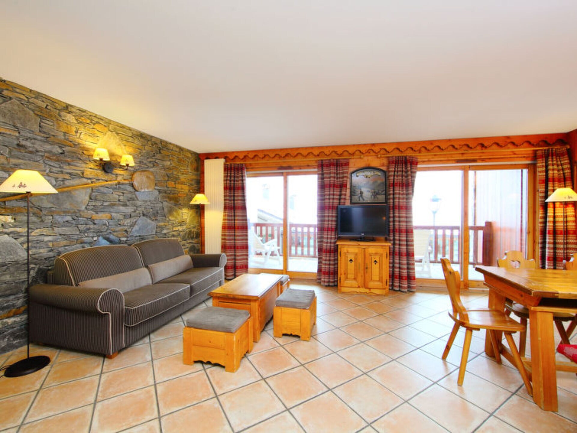 Property Image 1 - The Ultimate Villa with Stunning Views, Auvergne-Rhône-Alpes Villa 1022