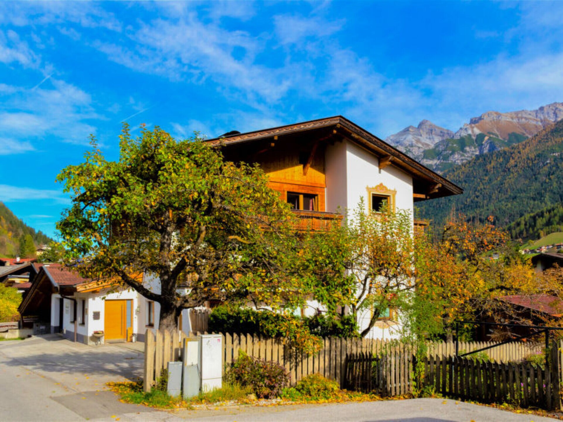 Property Image 1 - Exclusive 4 Bedroom Villa, Tirol Villa 1034