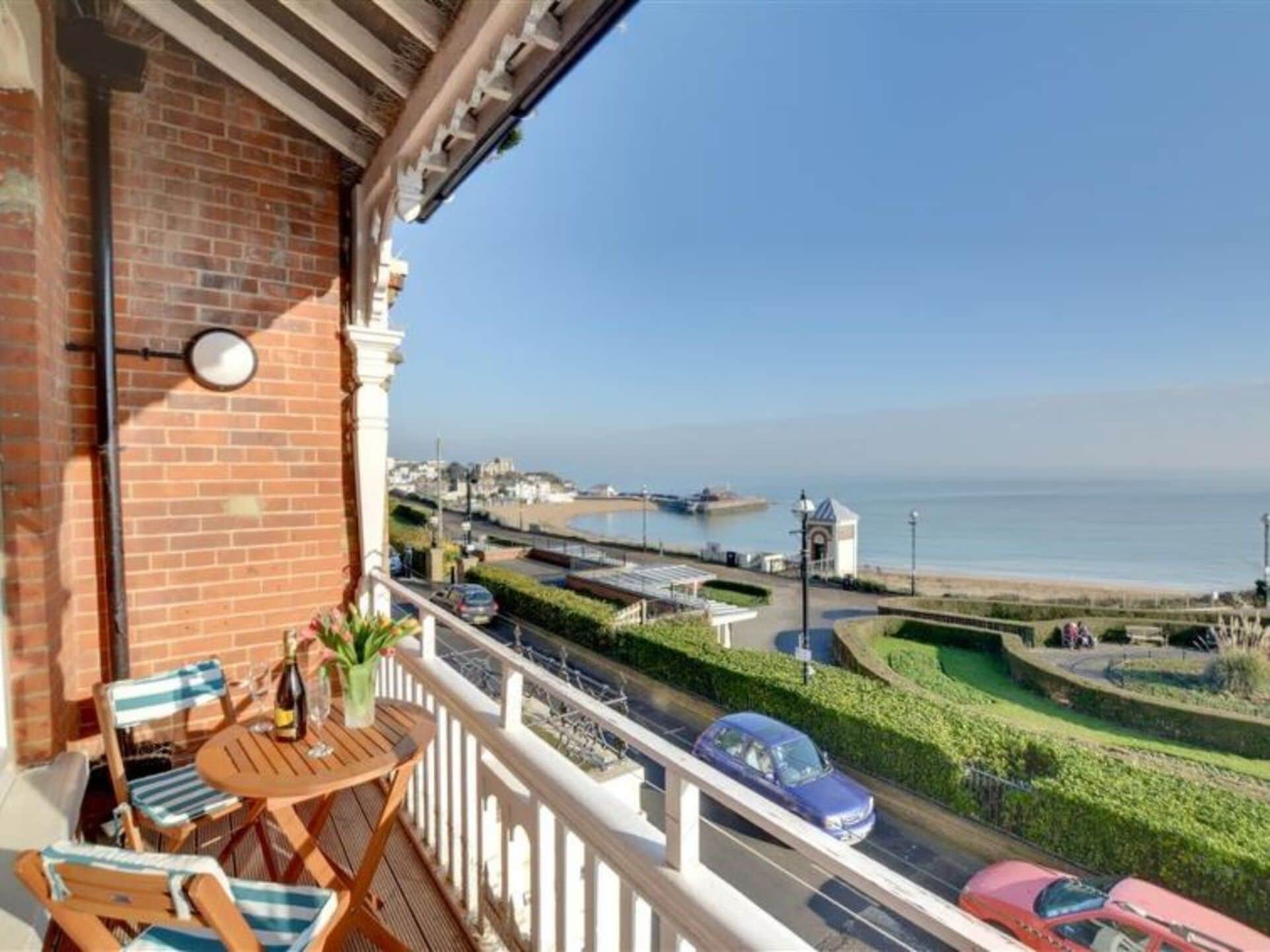 Property Image 1 - Property Manager Villa with First Class Amenities, England Villa 1054