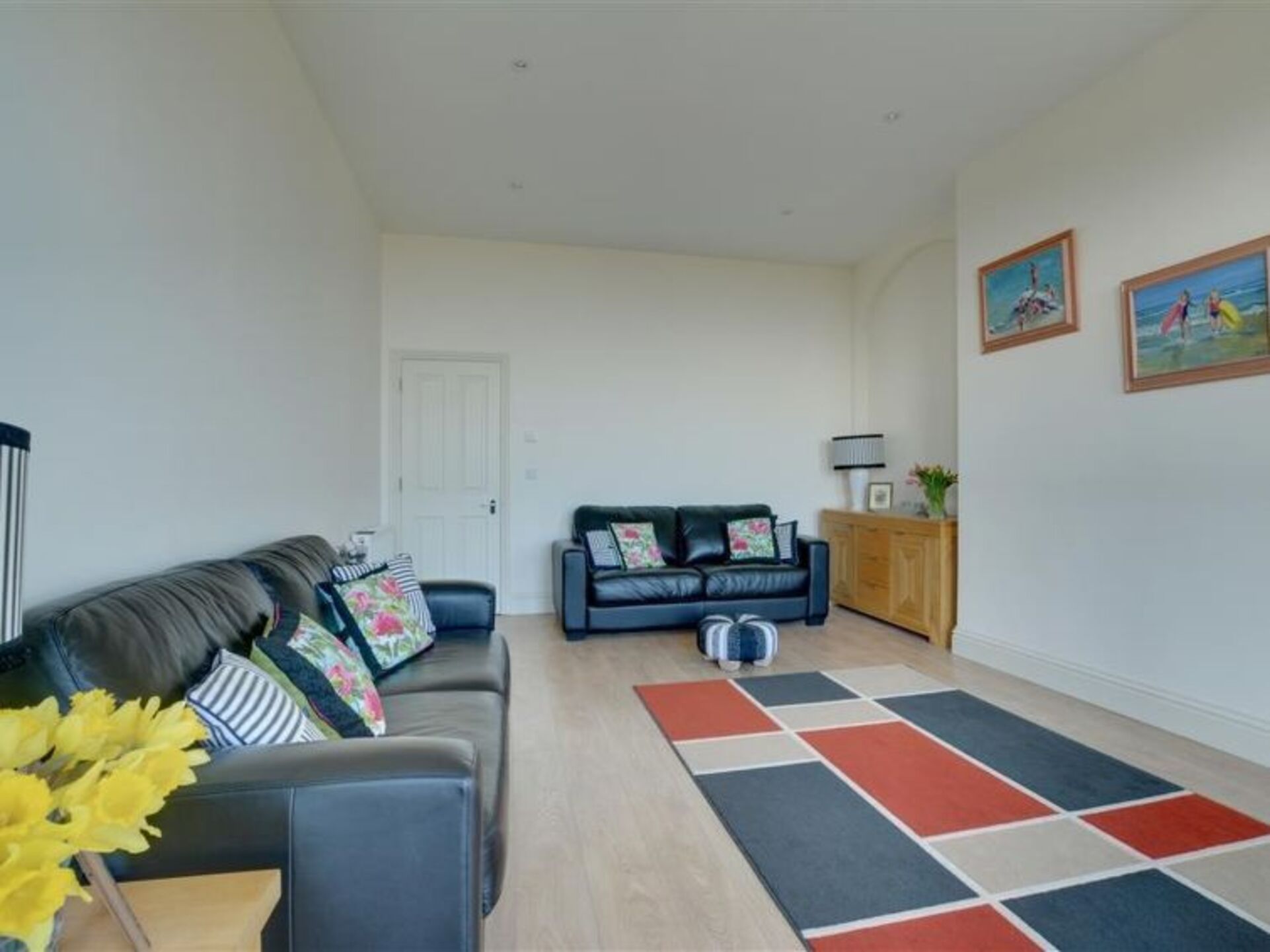 Property Image 2 - Villa with First Class Amenities, England Villa 1054