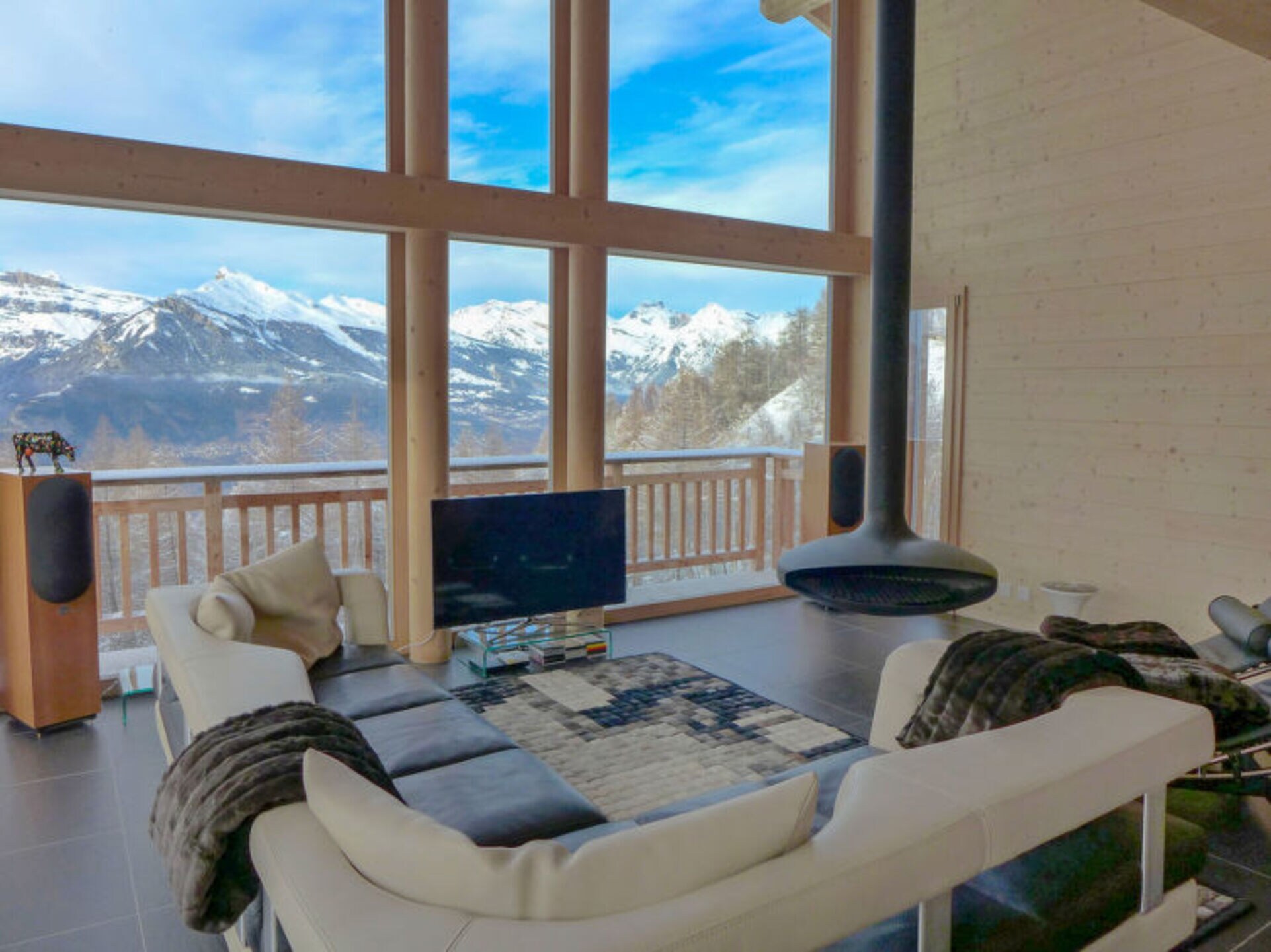 Property Image 2 - Exclusive 4 Bedroom Chalet, Valais Chalet 1038