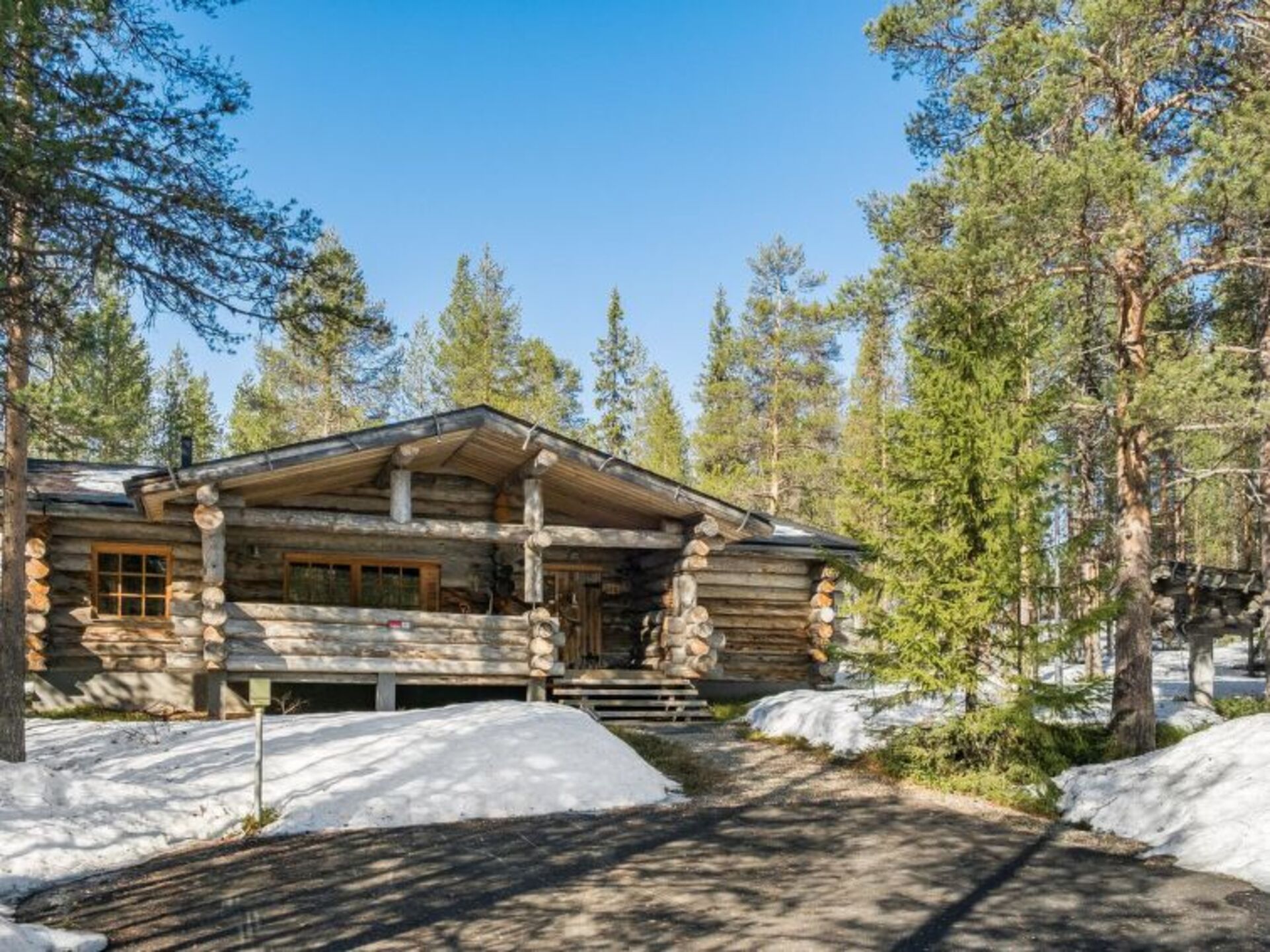 Property Image 2 - Villa with Majestic Views, Lapland Villa 1058