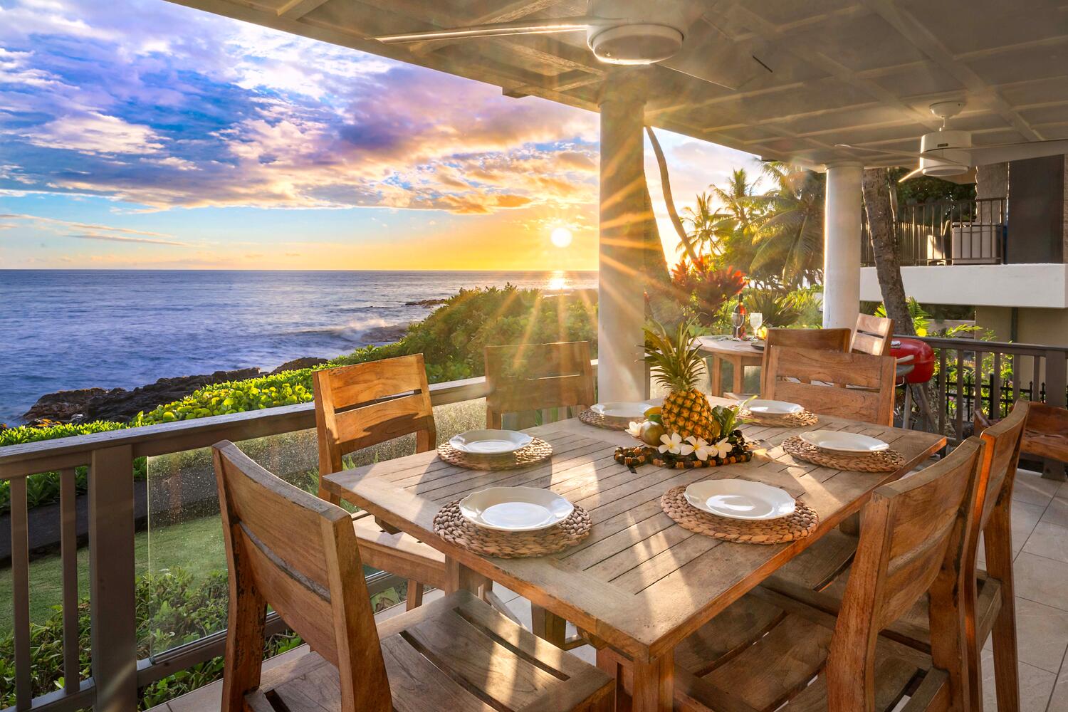 Perfect views for every al fresco meal with the waves as a backdrop.