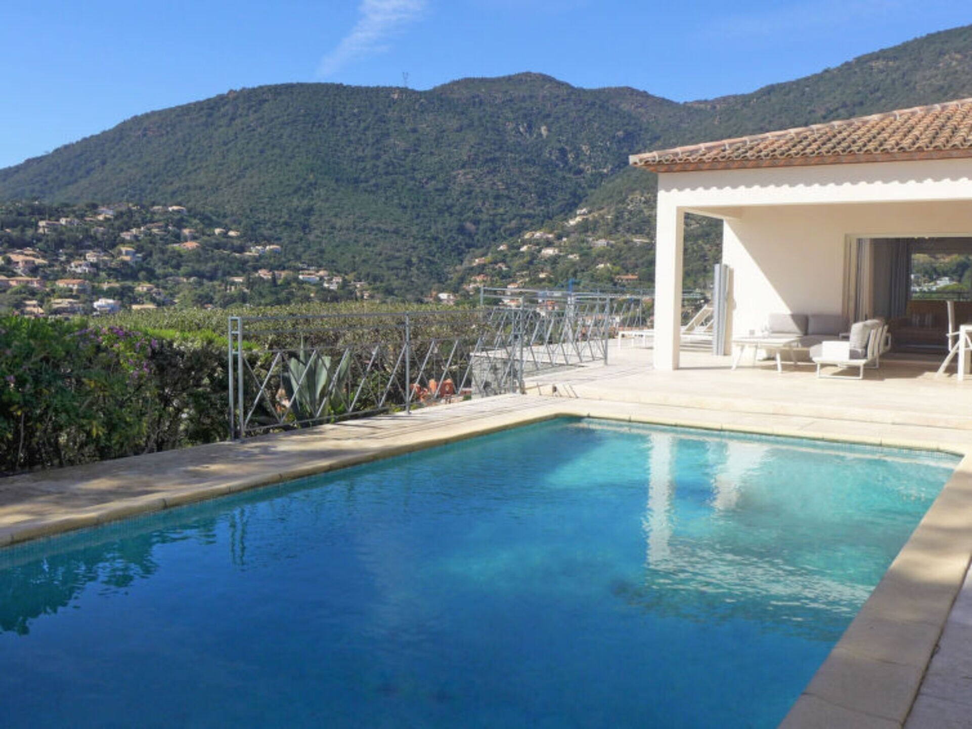 Property Image 1 - The Ultimate Villa with Stunning Views, Provence-Alpes-Côte d’Azur Villa 1060