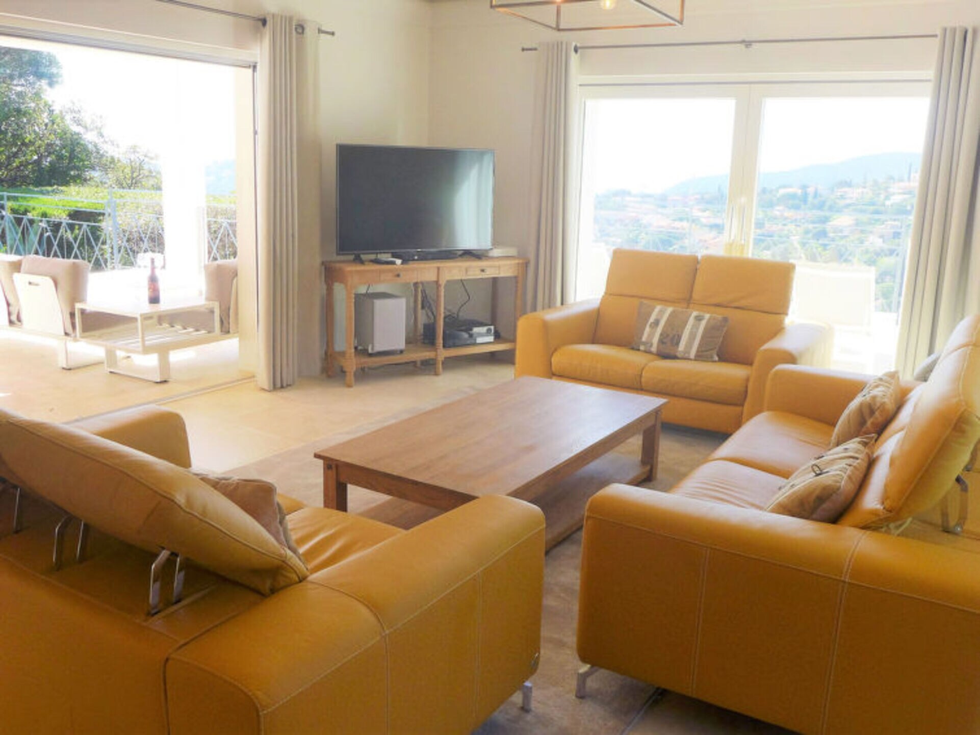 Property Image 2 - The Ultimate Villa with Stunning Views, Provence-Alpes-Côte d’Azur Villa 1060