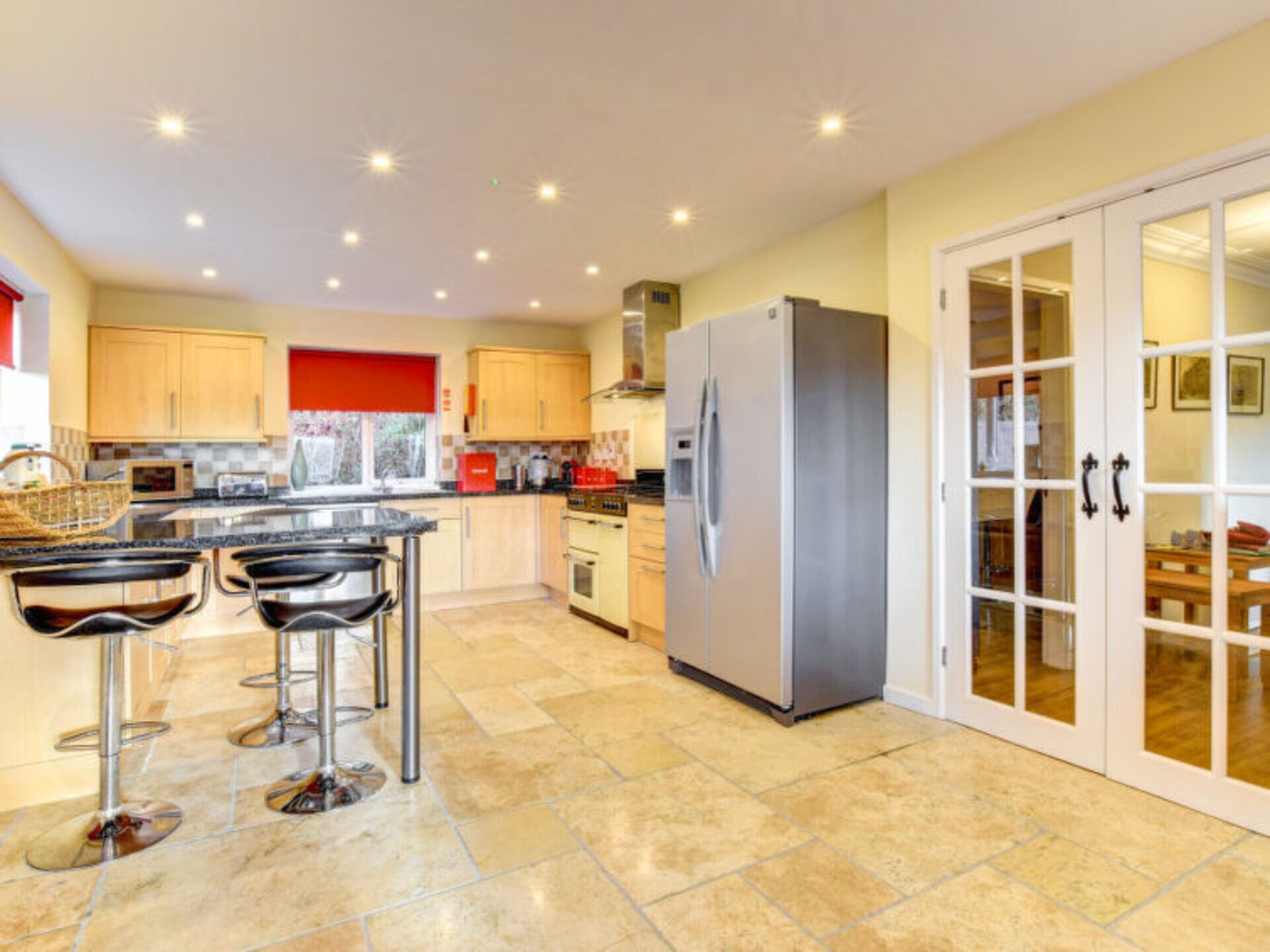 Property Image 1 - The Ultimate Villa in an Ideal Location, Wales Villa 1022