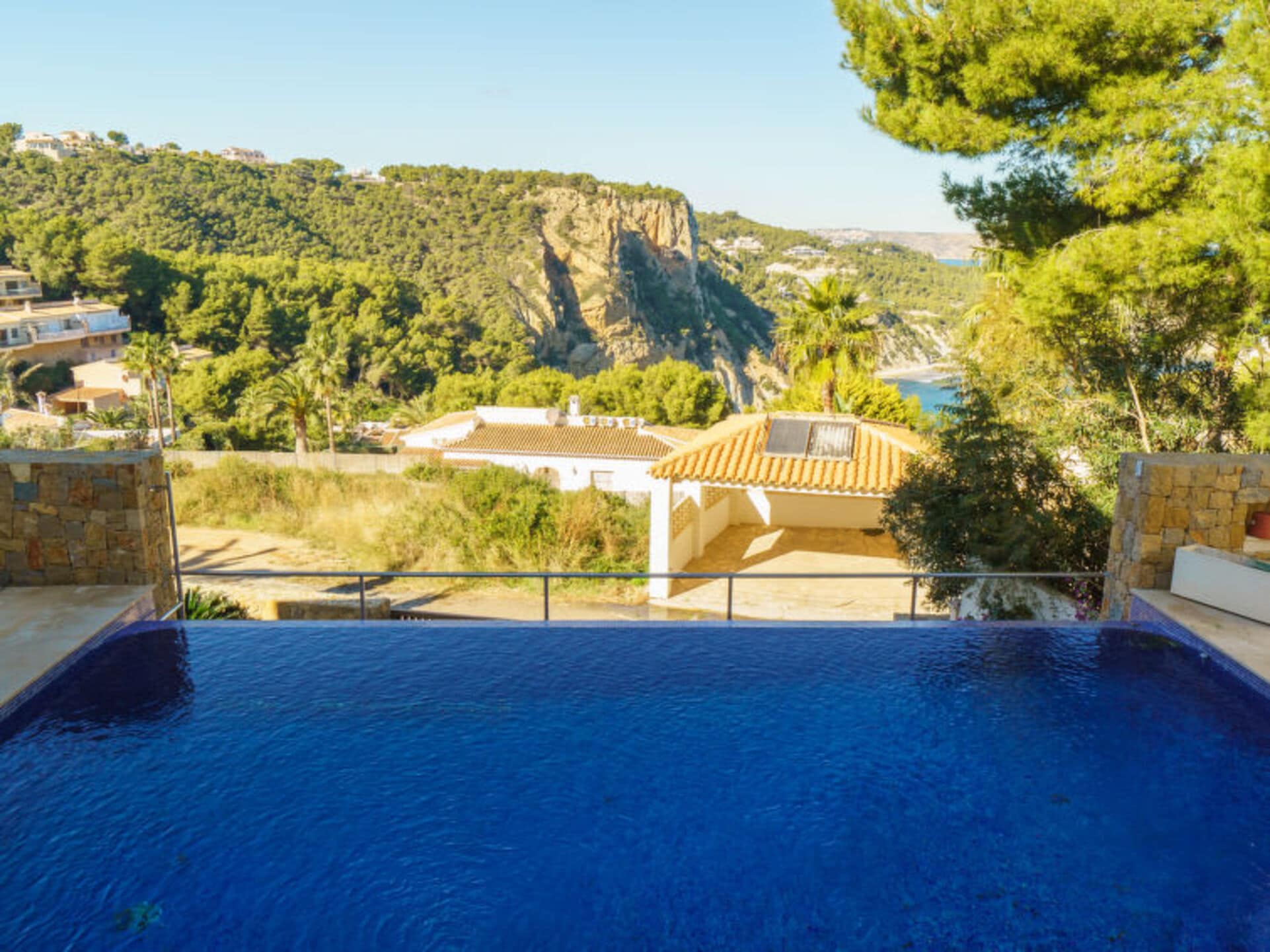 Dreamy 3 Bedroom Villa by the Sea,1070