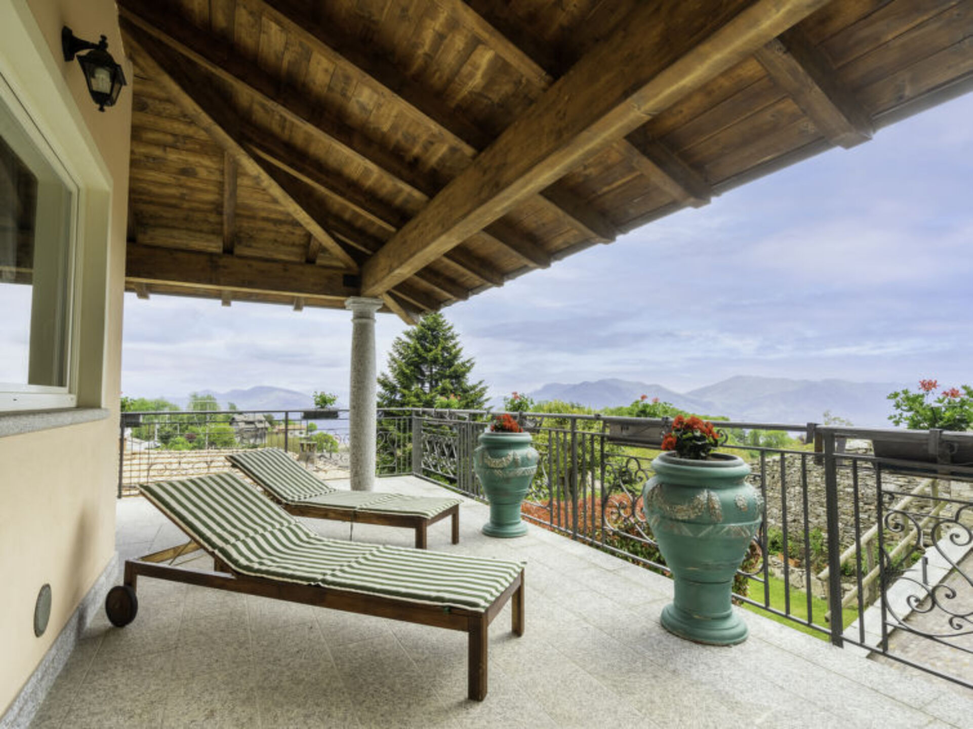 Property Image 2 - The Ultimate Apartment you will Love, Lake Maggiore Apartment 1005 Property Image 2 - The Ultimate Apartment you will Love, Lake Maggiore Apartment 1005