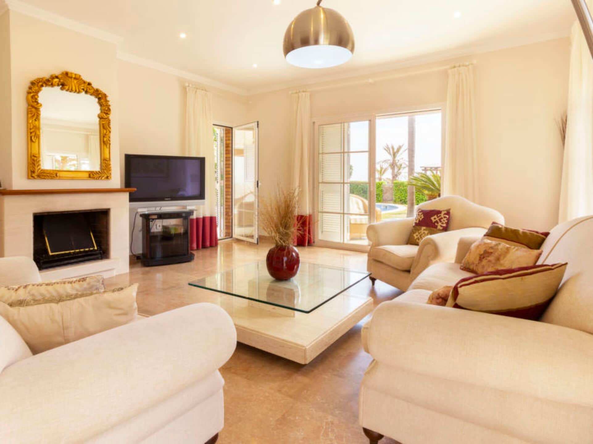 Property Image 2 - Rent Your Own Luxury Villa with 4 Bedrooms, Tarragona Villa 1004
