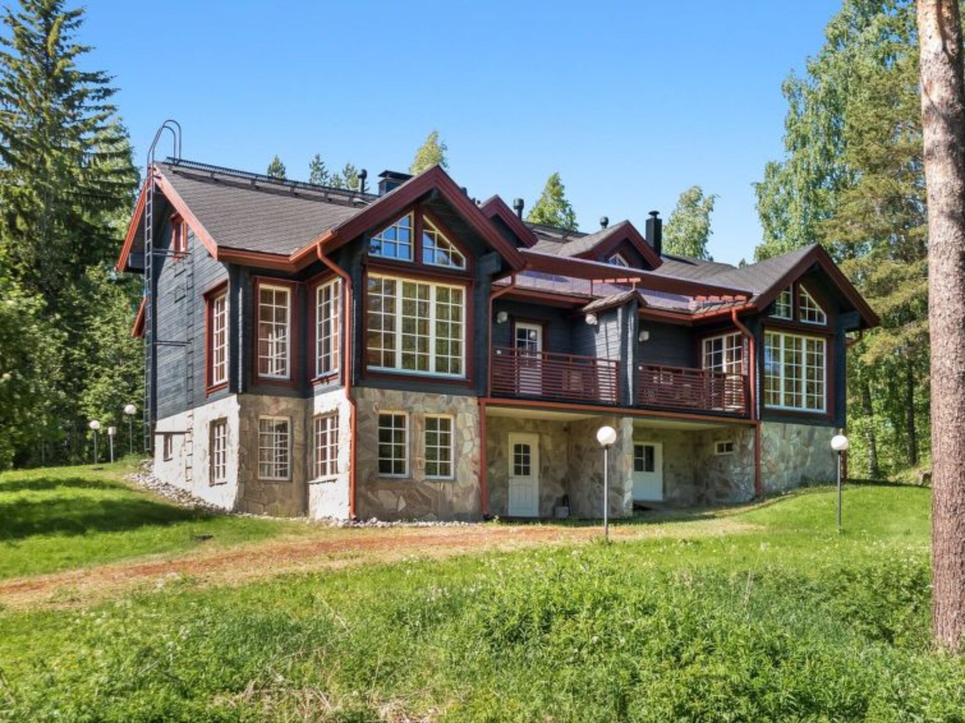 Property Image 2 - Property Manager Villa with Majestic Views, Northern Savonia Villa 1051