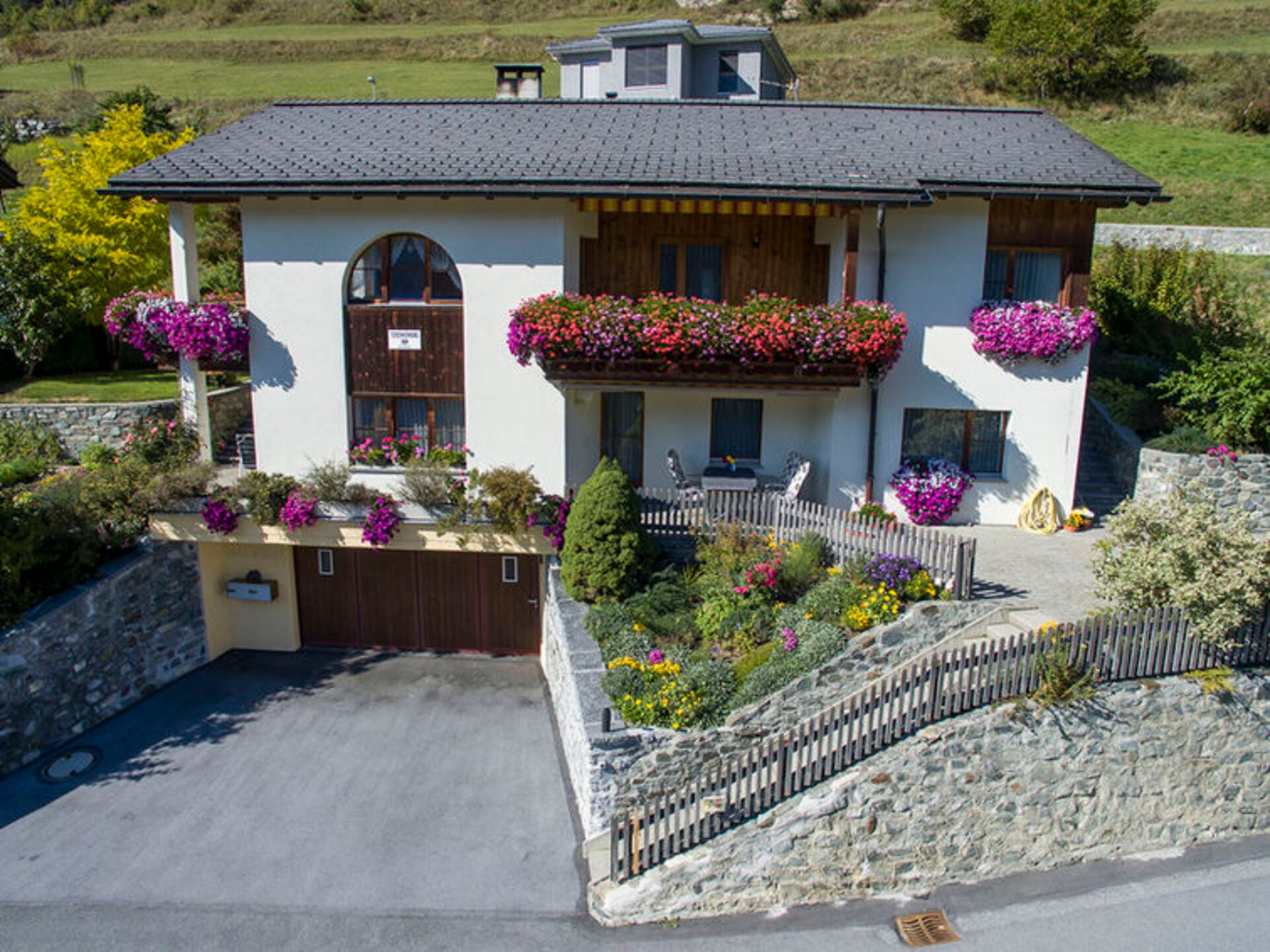 Property Image 2 - Villa with 2 Bedrooms, Graubünden Villa 1073