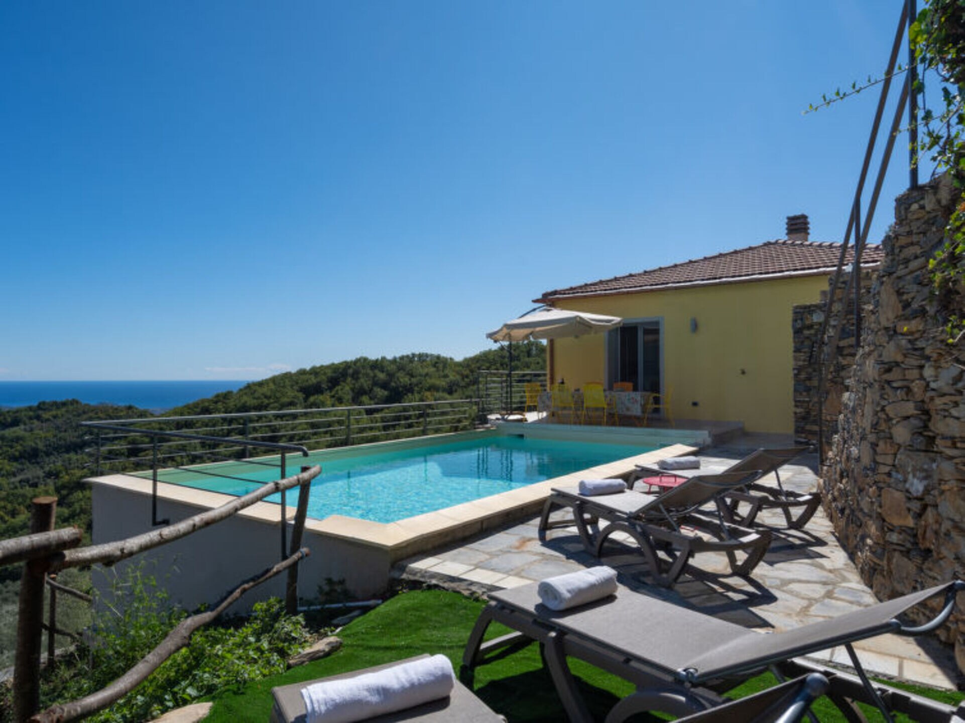 Property Image 2 - Villa with 3 Bedrooms, Liguria Riviera Ponente Villa 1029