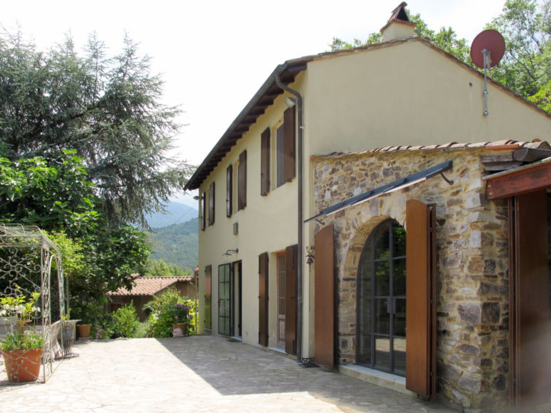 Property Image 2 - You will love this Luxury 3 Bedroom Villa, Lucca Pisa and Surroundings Villa 1071