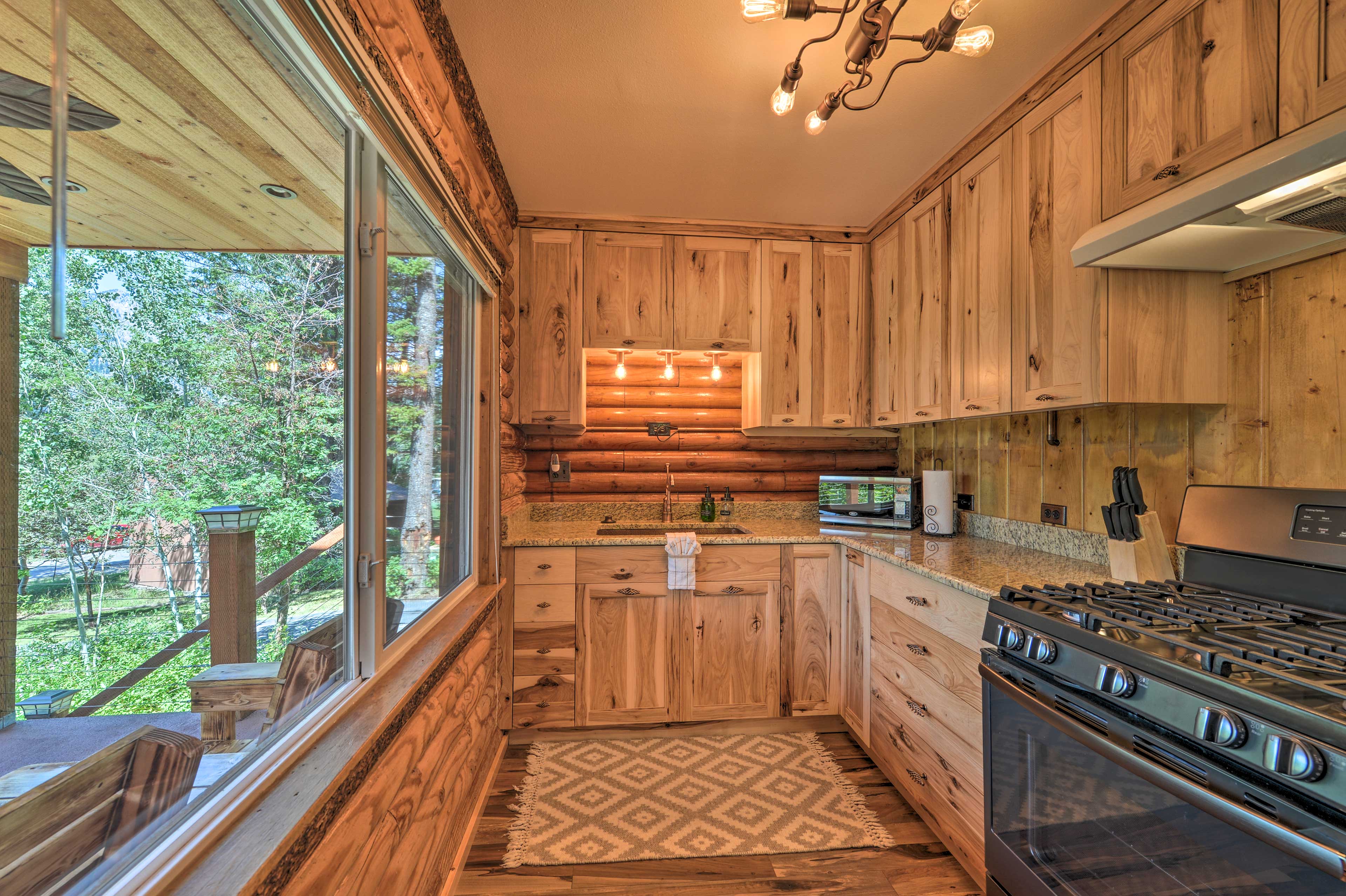 Alpine Adventures: Cozy Log Cabin w/ Deck & Views!