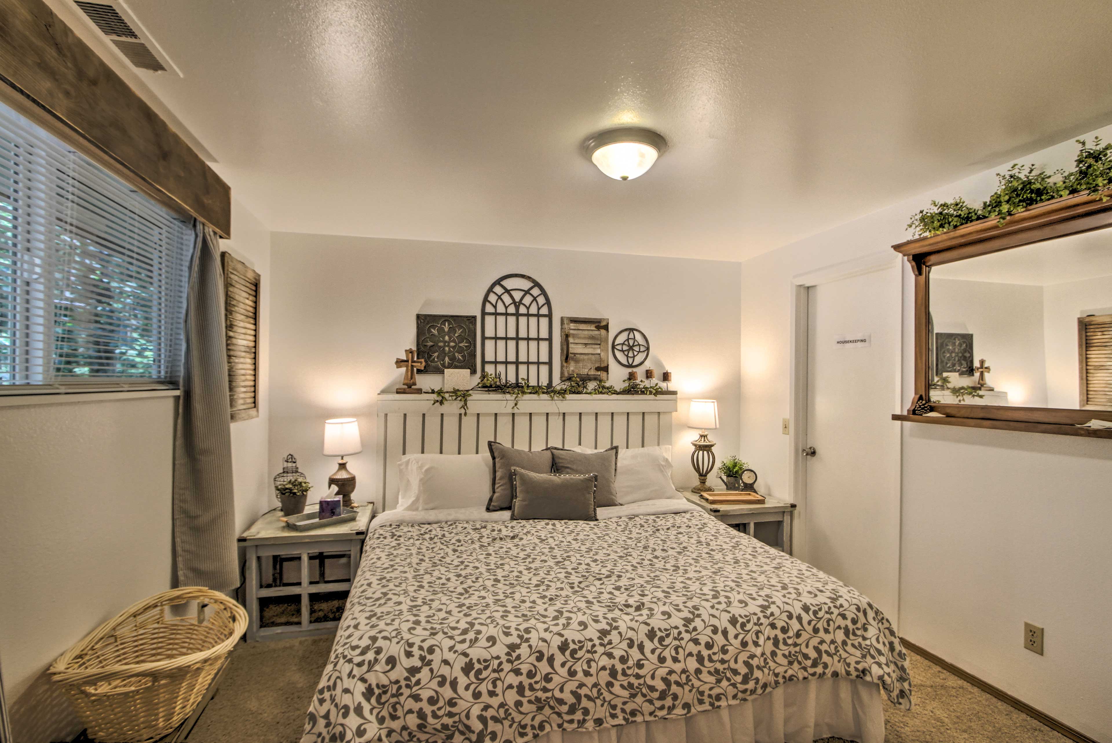 Hot Tub + Fireplace: Peaceful Anderson Island Home