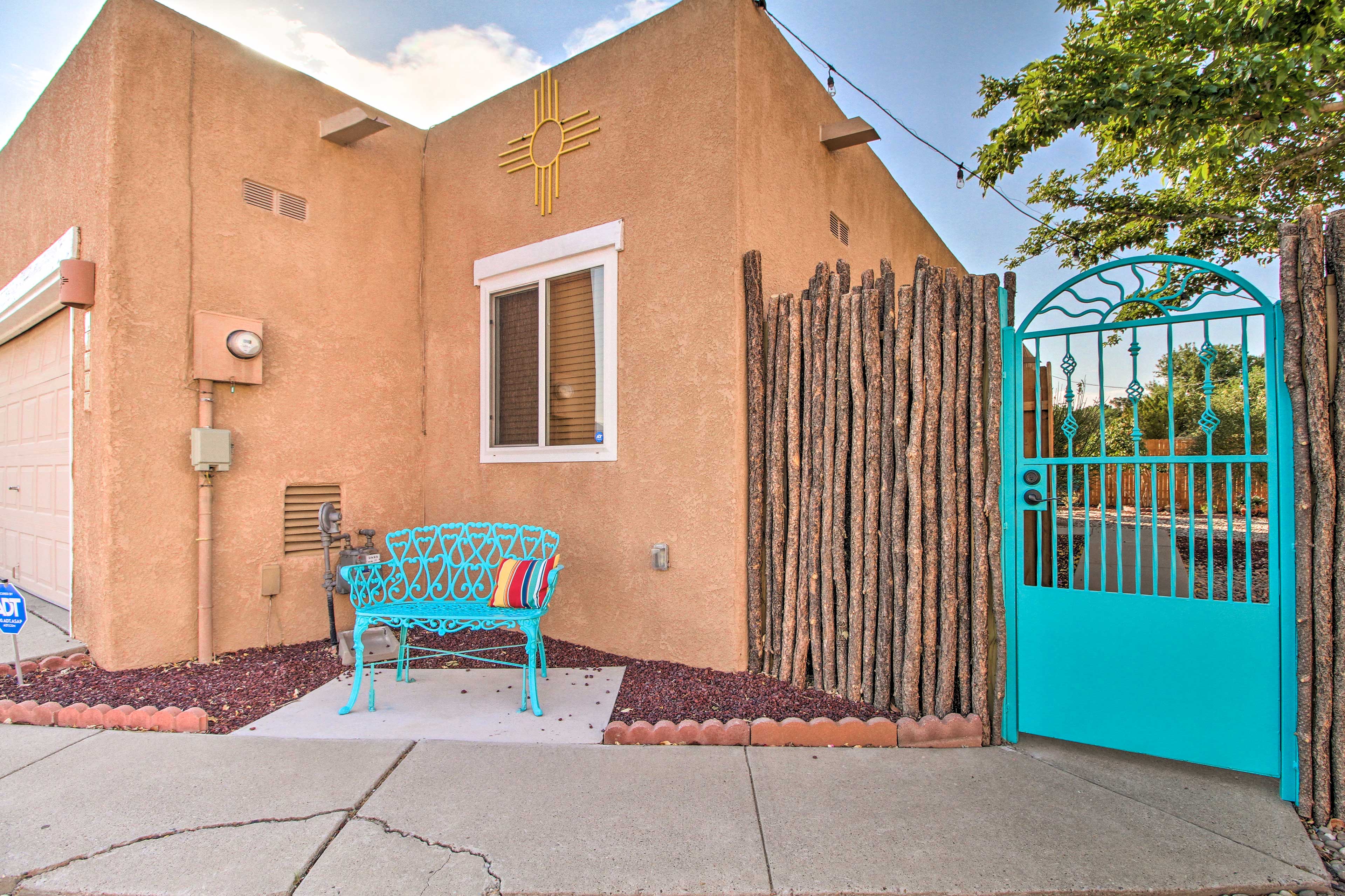 Mountain-View Albuquerque Townhome w/ Patio!