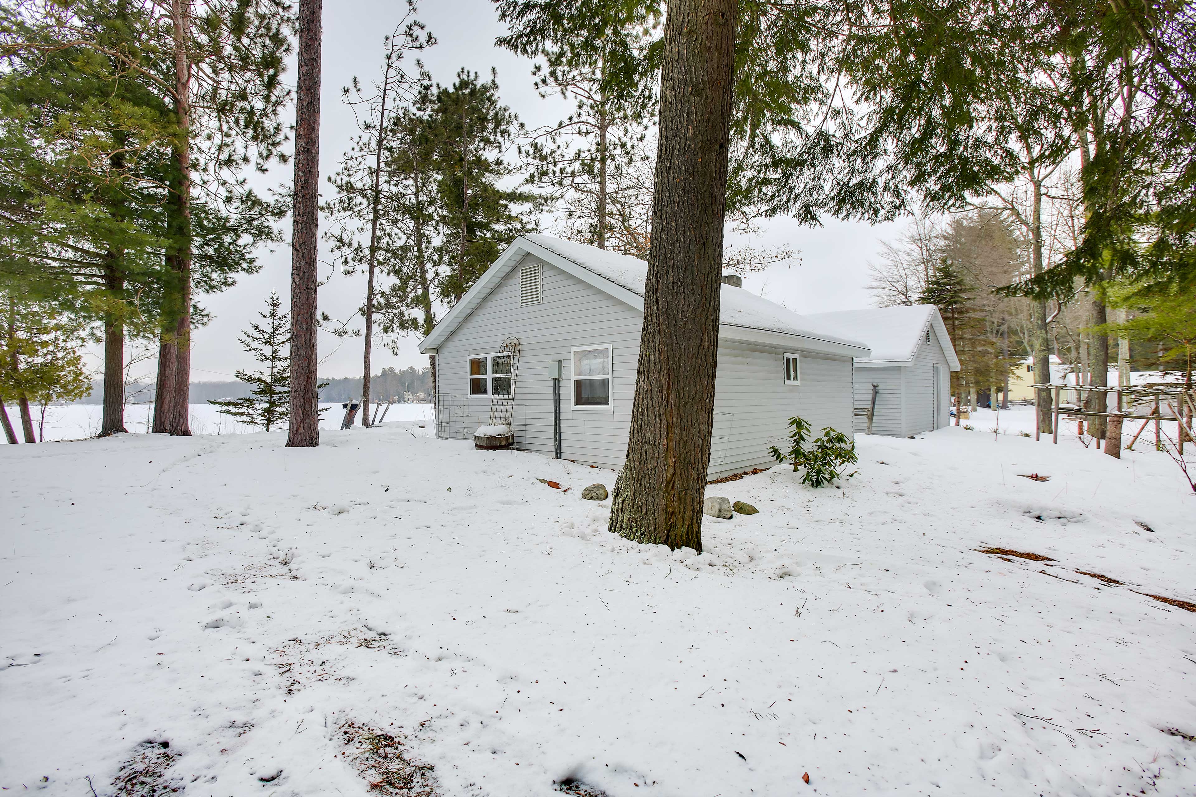 Property Image 2 - Pine Ridge Resort Cabin on Bass Lake w/ Dock!